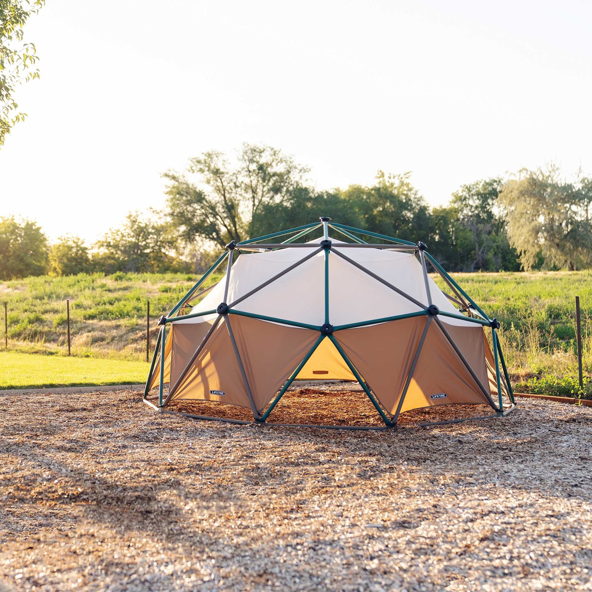 Lifetime Cúpula para Escalar al Aire Libre para Niños, 5 pies de Alto x 10 pies de Ancho con Dosel, Verde y Marrón (90612)