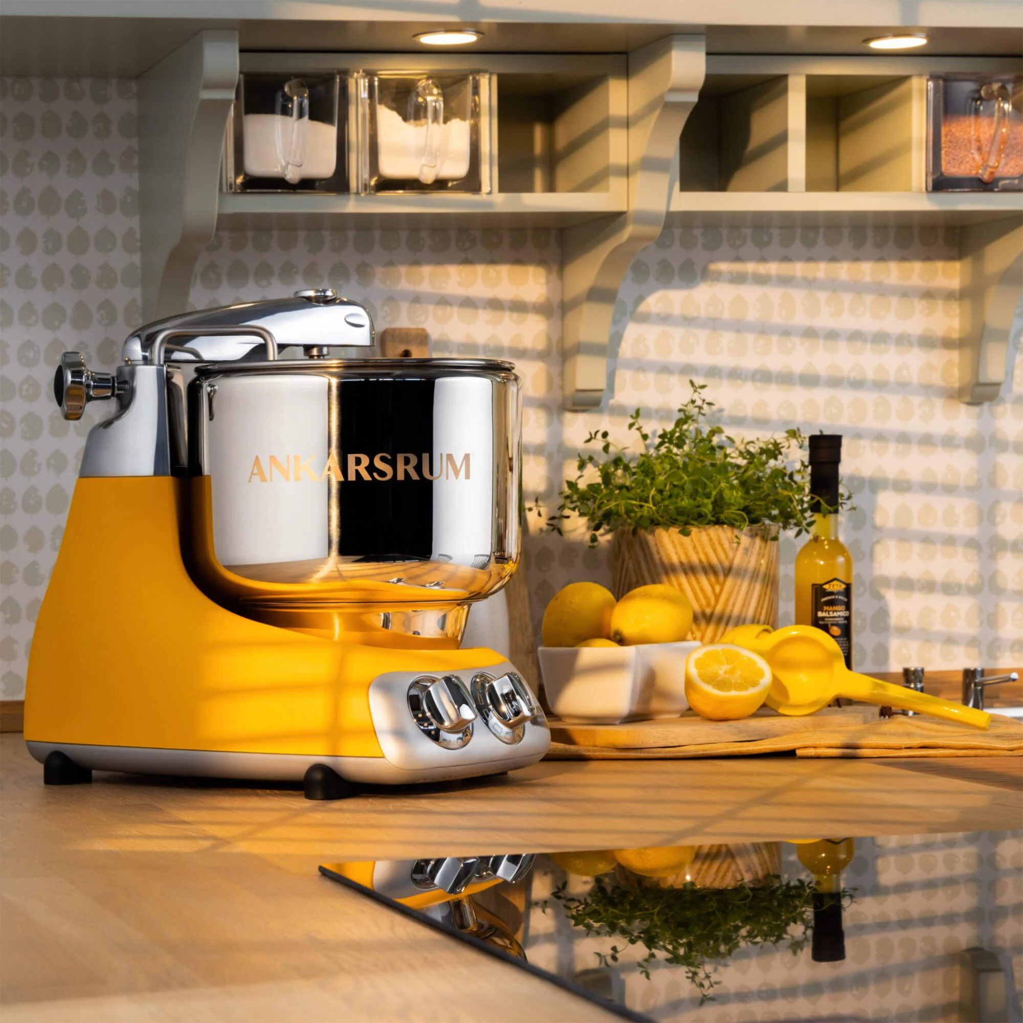 2025 Ankarsrum Assistent Original 6230 robot de cocina – diseño retro, 1500 W, bol de acero inoxidable de 7 L, 16 accesorios, garantía de 7 años, Sunbeam Yellow