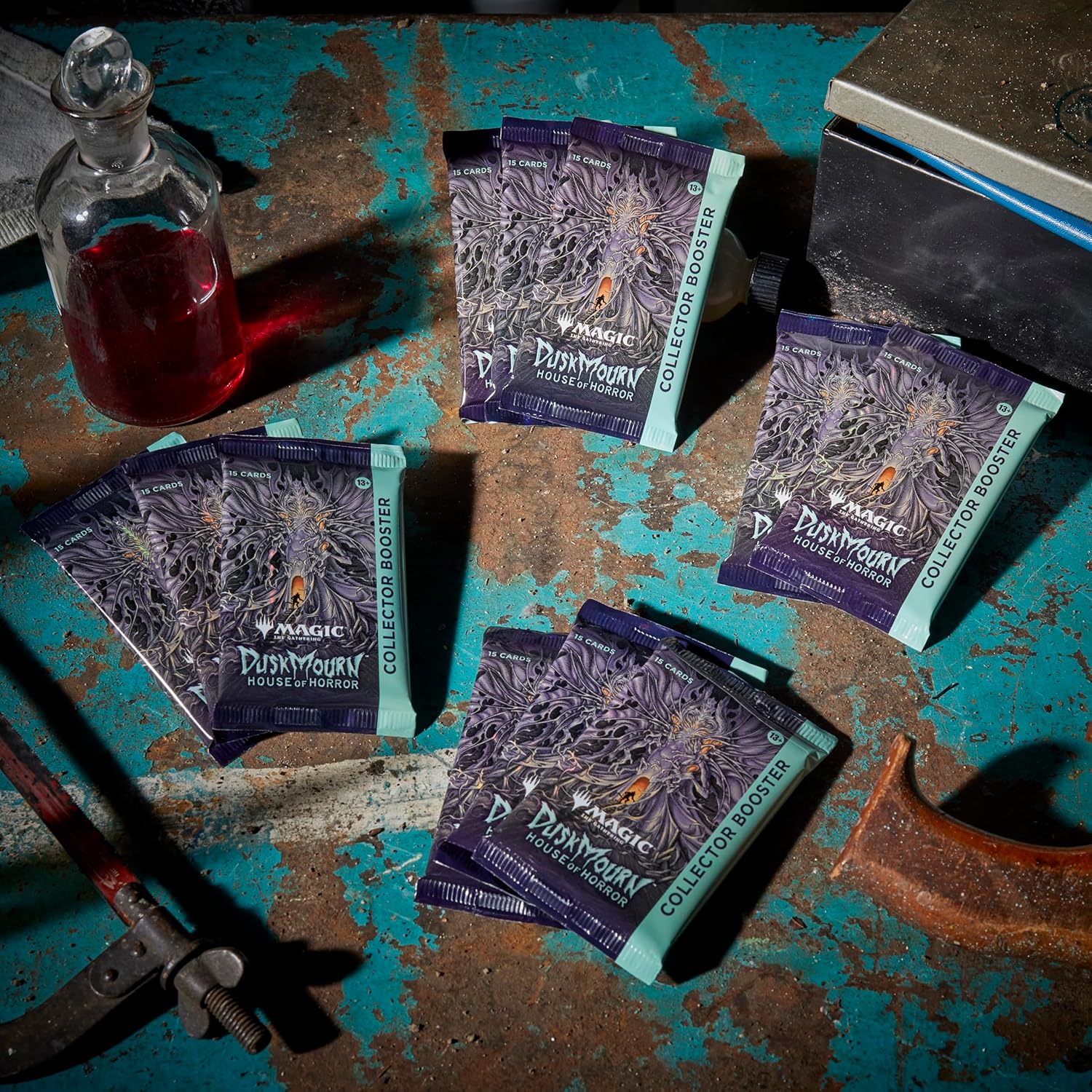 Magic: The Gathering Duskmourn: Casa del Horror – Caja de Sobres de Coleccionista