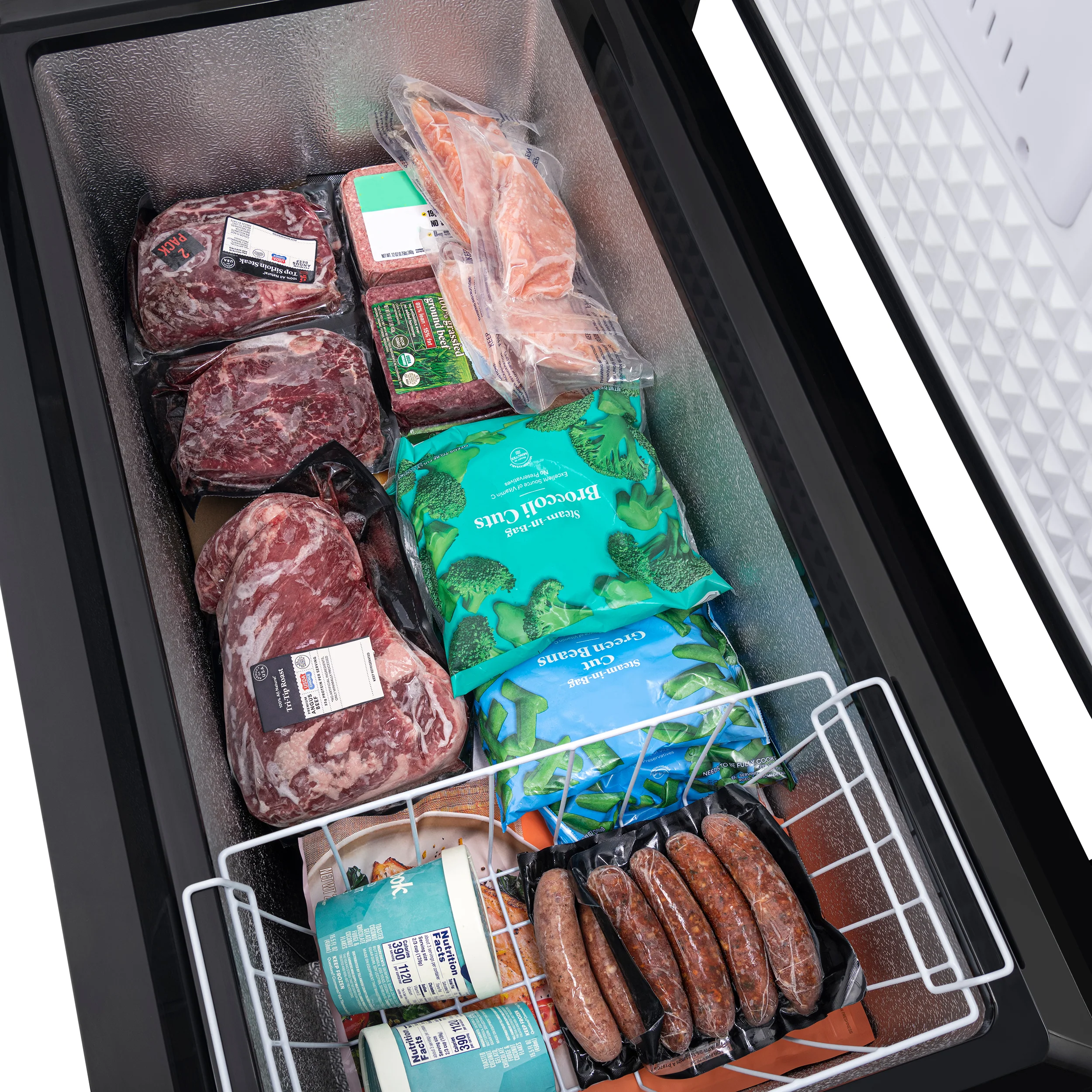 2025 Congelador Vertical Compacto Newair – 6,7 pies³ – Negro