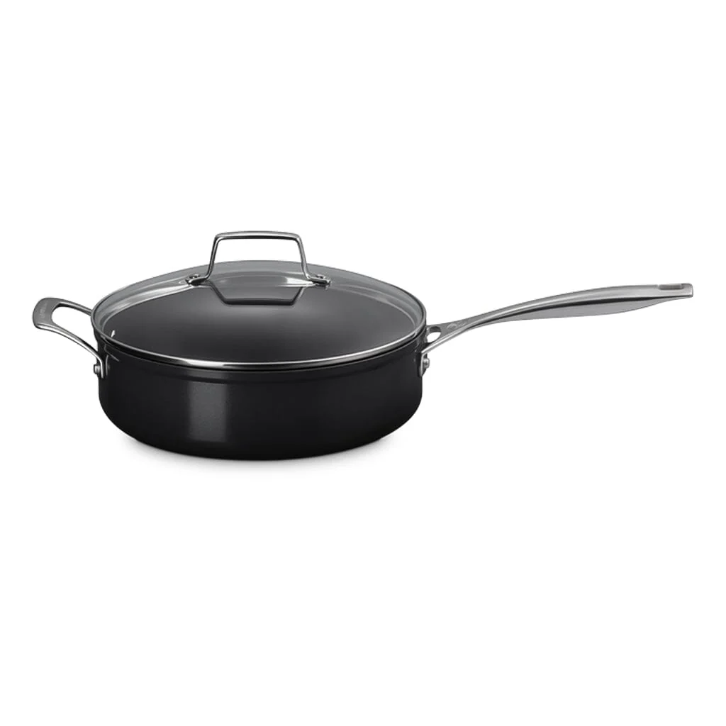 2025 Le Creuset - Cazo Antiadherente Essential 26 cm