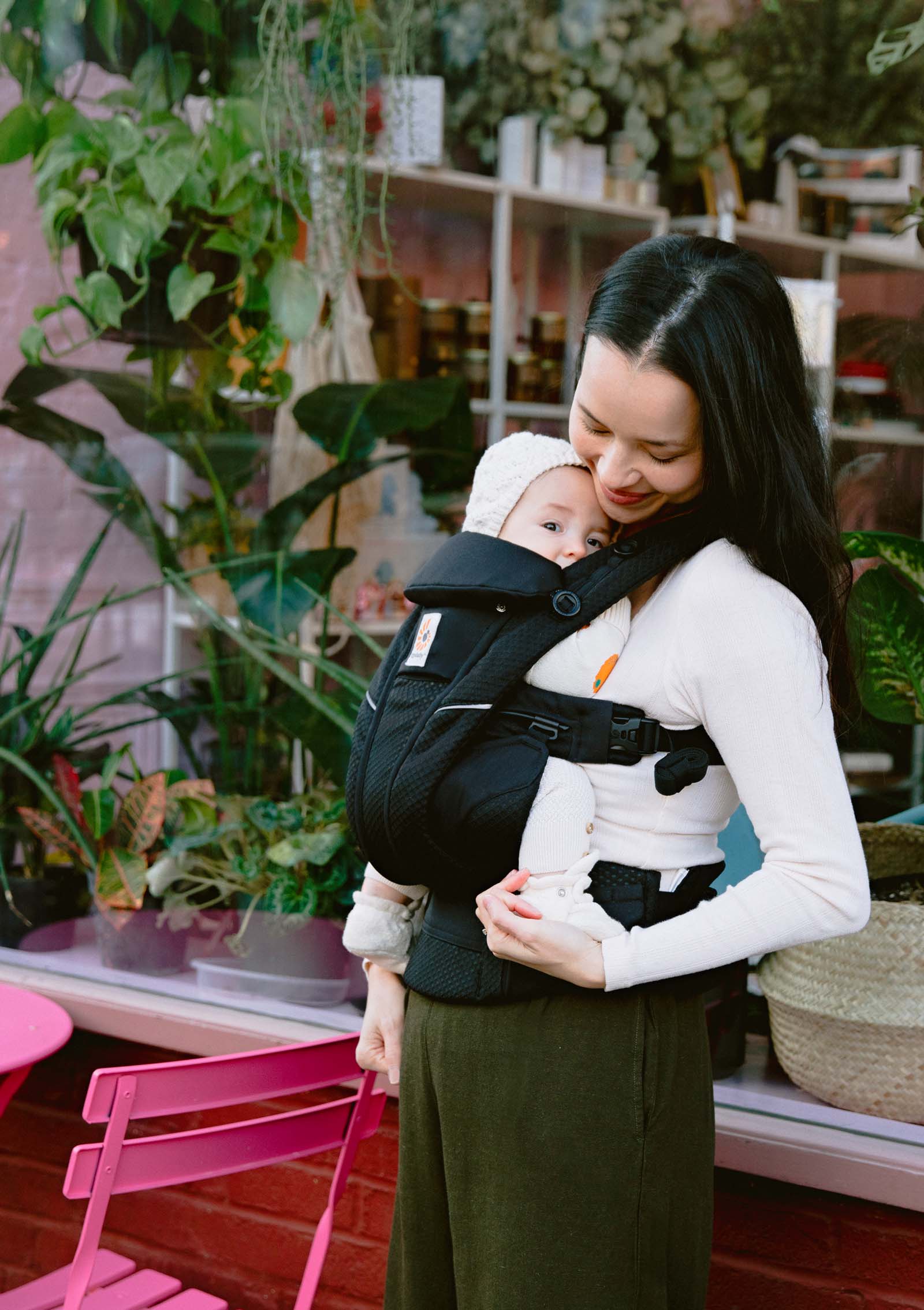 2025 Portabebés « Omni Breeze » Negro Ónix