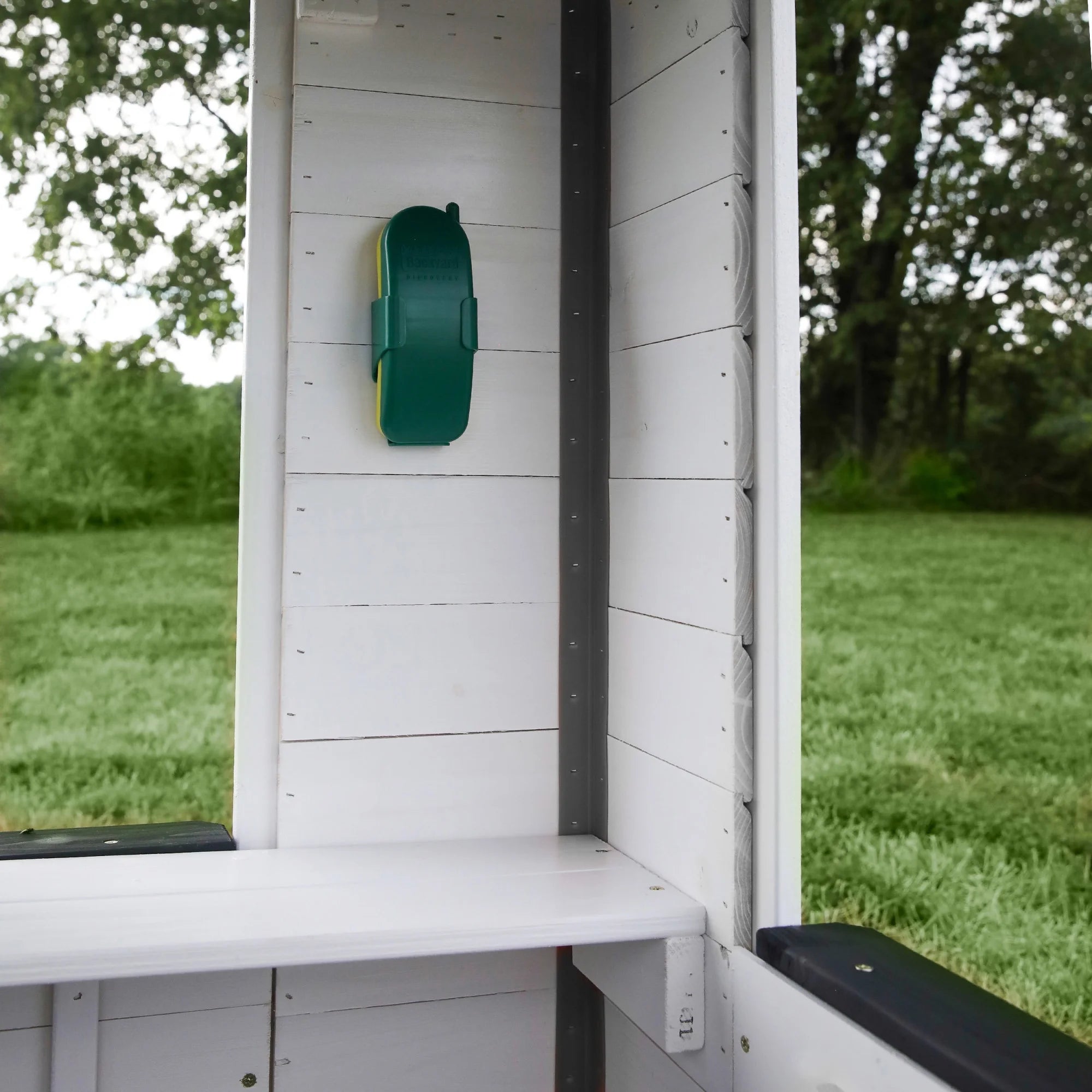 Casita de Juegos Backyard Discovery Sweetwater – Blanca