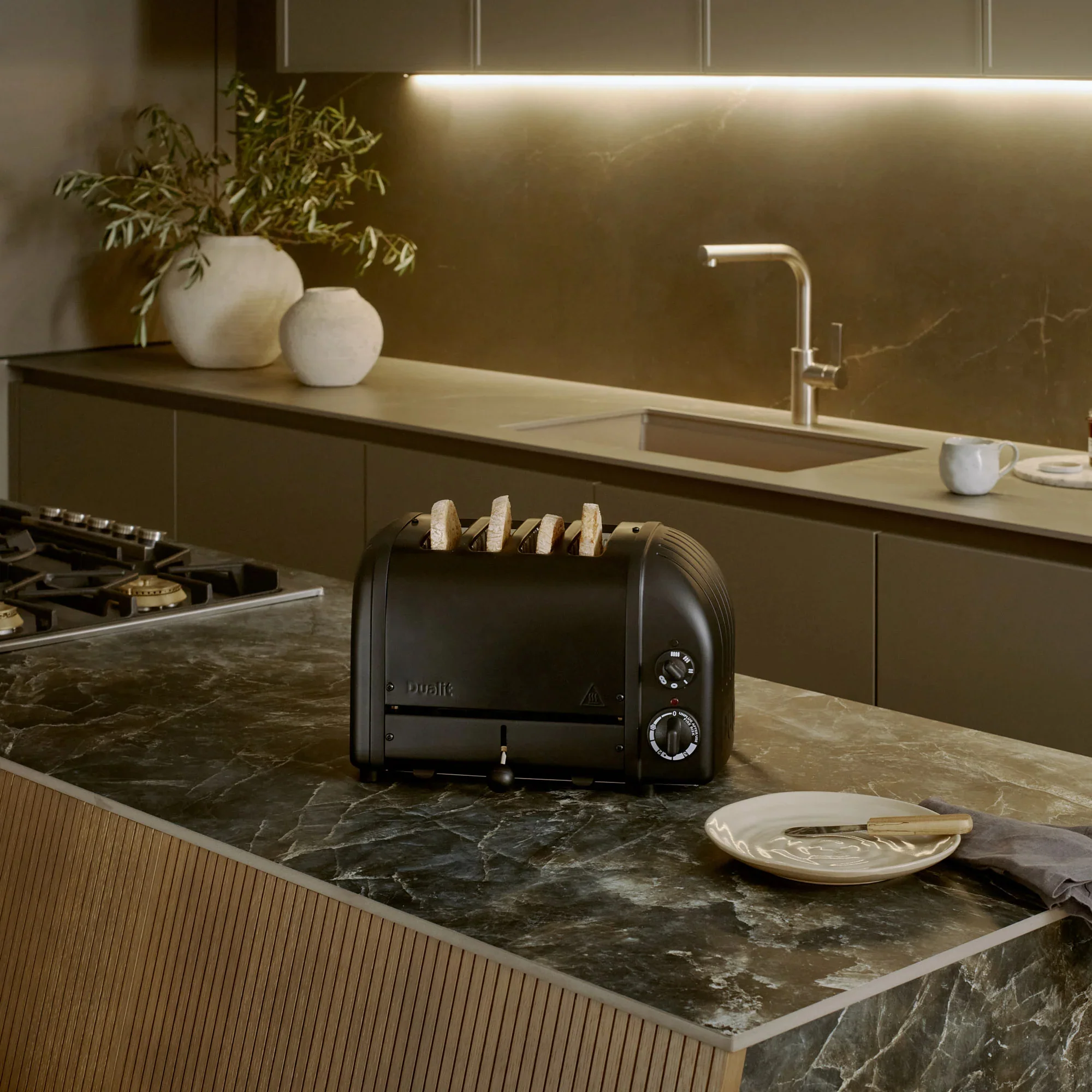 2025 Tostadora Dualit Classic de 4 ranuras – Edición Stealth
