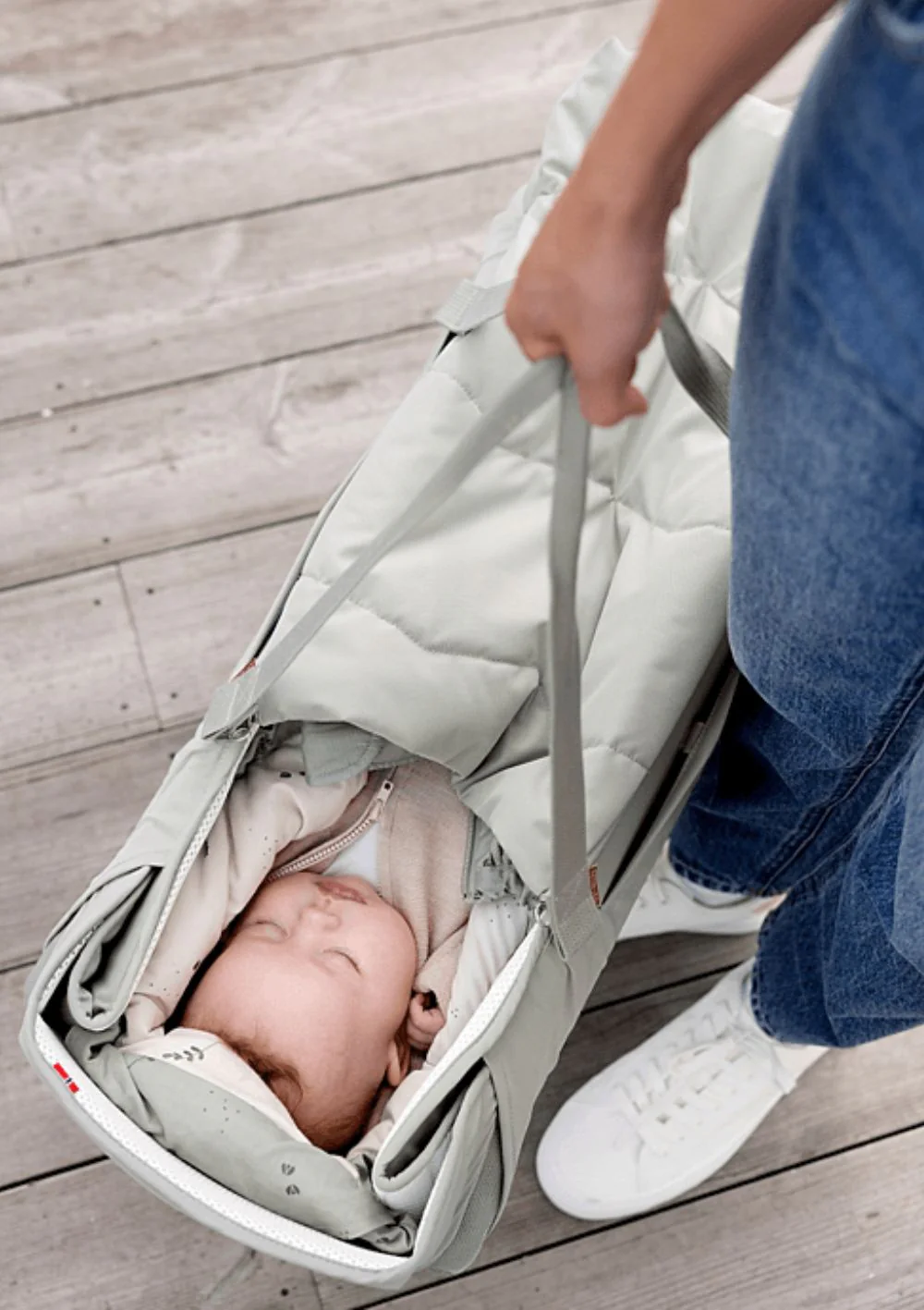 2025 Bolso portabebé «Carry Me» Misty Green Cream