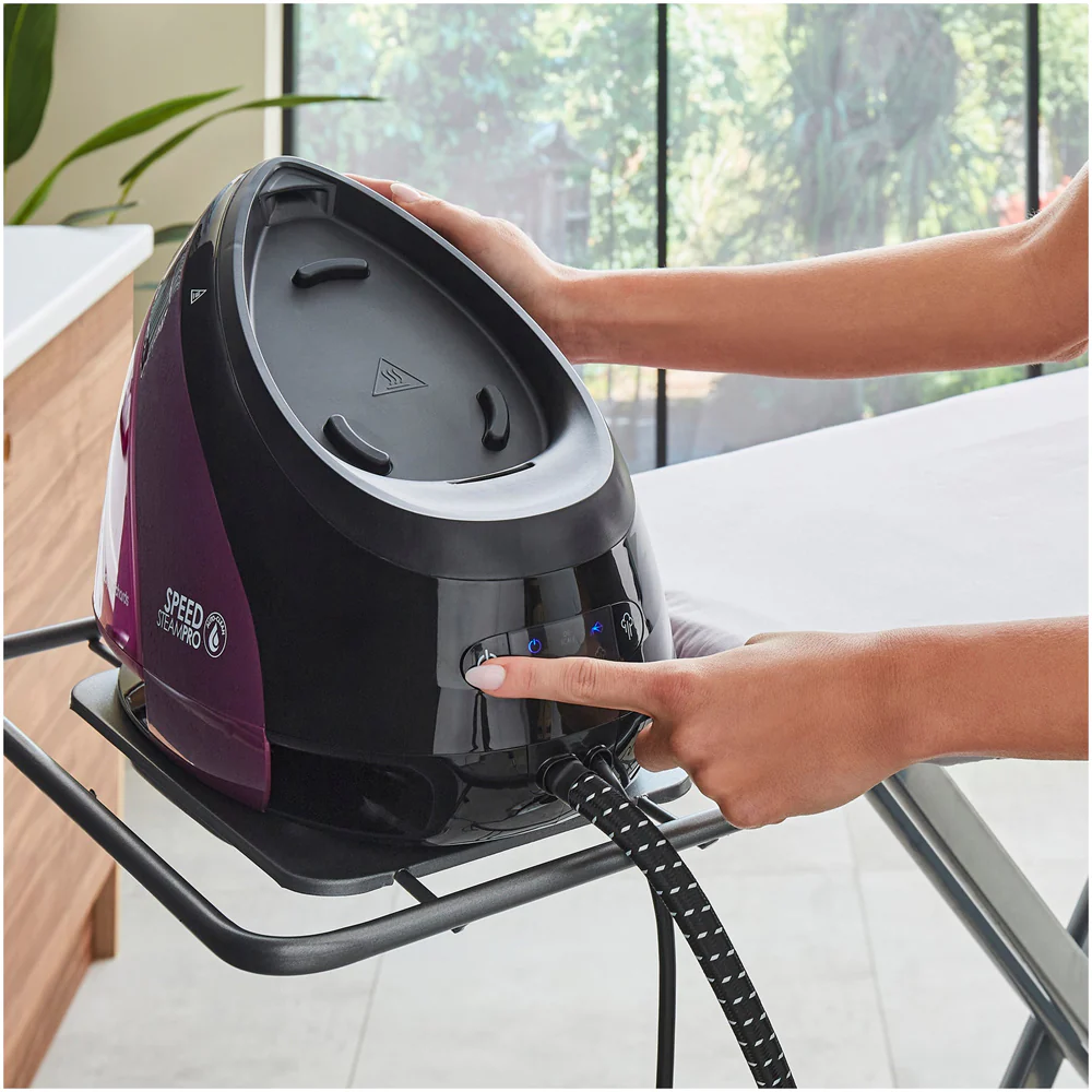 2025 Morphy Richards 332102 Speed Steam Pro - Centro de planchado con sistema de autolimpieza, 1,6L, Violeta - Planchado rápido y potente - Elimina las arrugas en una sola pasada