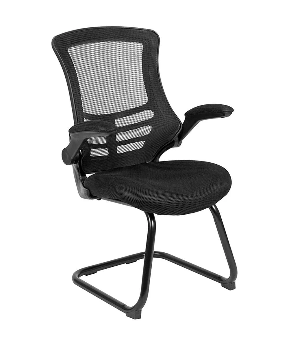 Silla de Recepción Kelista con Asiento de Malla Negra, Base Trineo y Brazos Abatibles