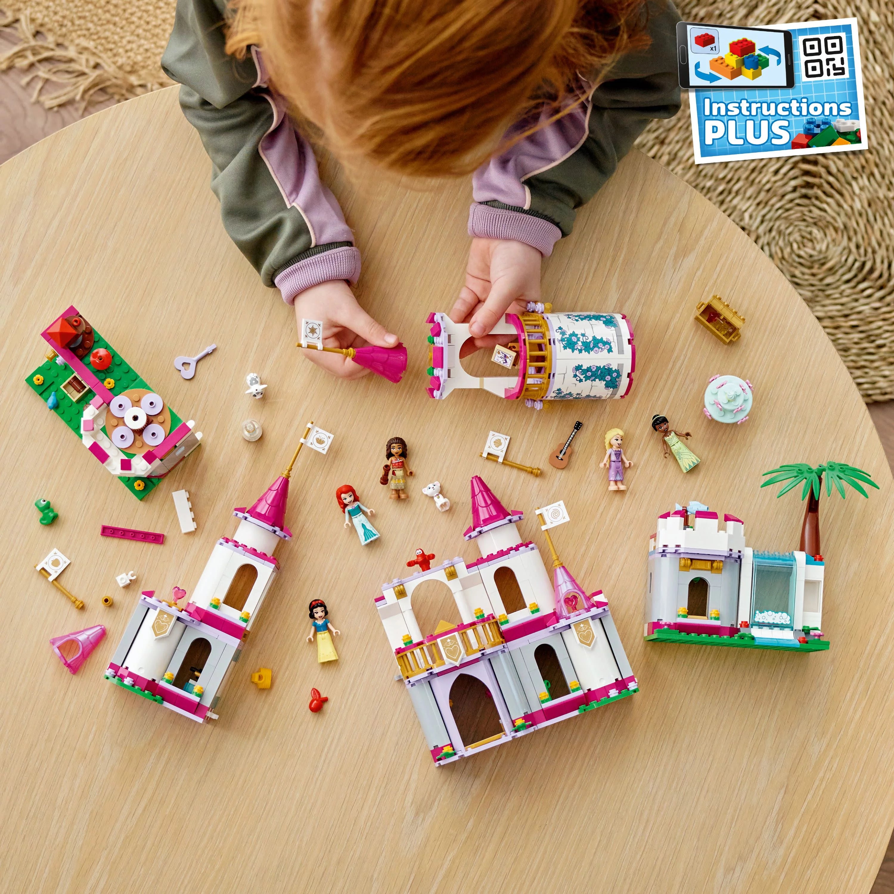 LEGO Disney Princess Castillo de Aventuras Definitivo, Juguete de Construcción del Castillo de Disney, Incluye 5 Mini Muñecas de Princesas Disney: Ariel, Rapunzel y Blancanieves, Regalo de Disney para Niños y Niñas, 43205
