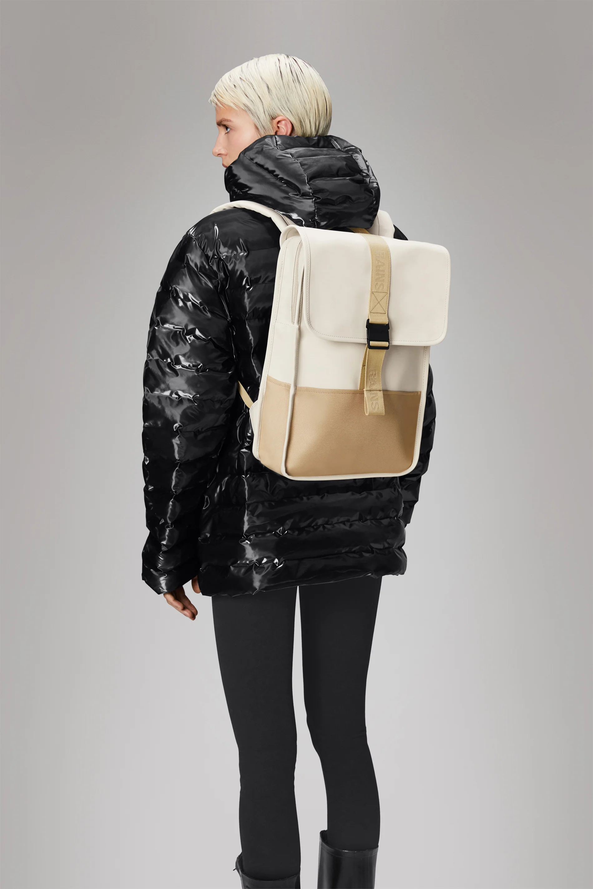 2025 Trail Backpack Mini – Mochila de Día Repelente al Agua (15