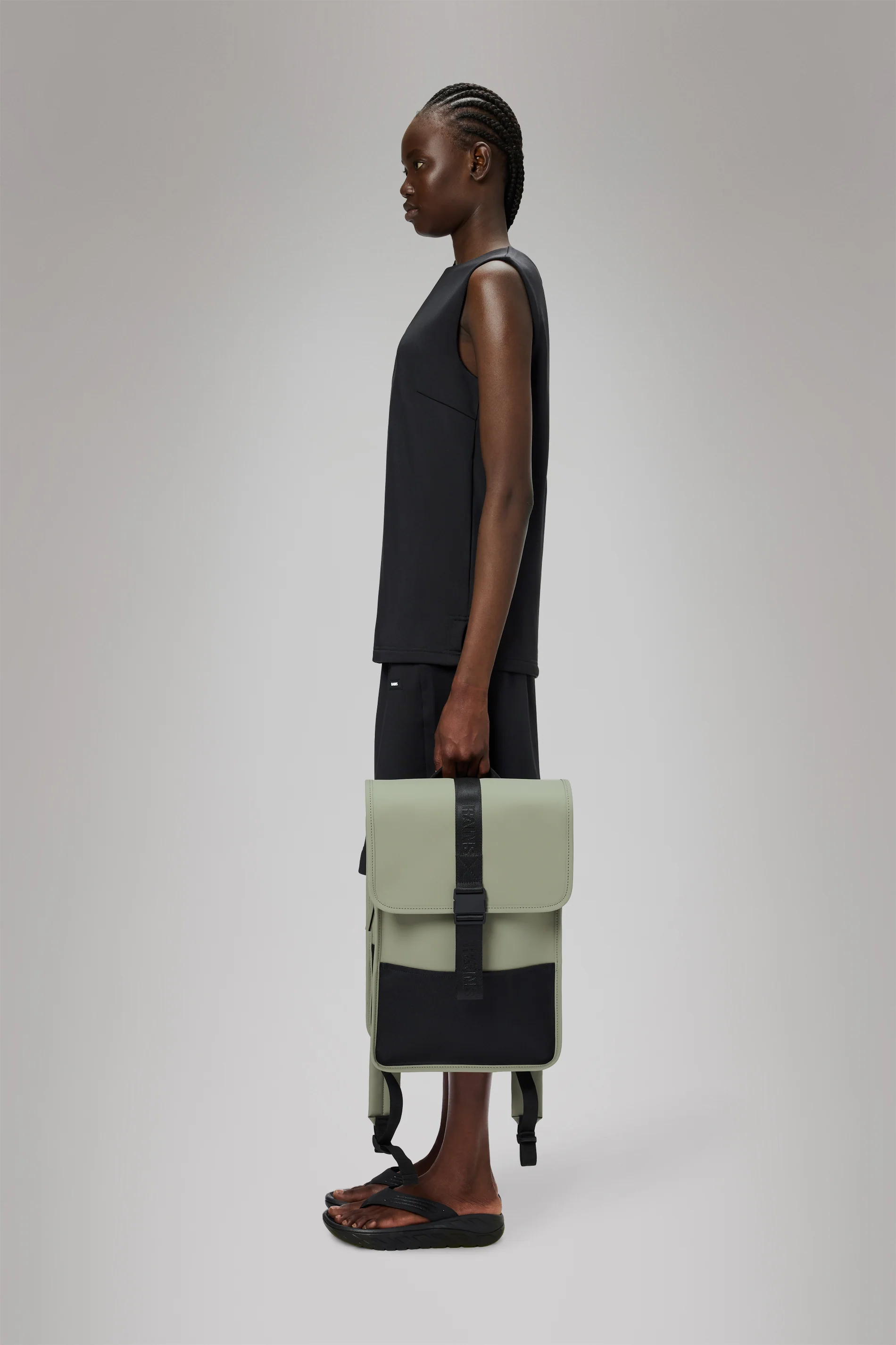 2025 Trail Backpack Mini – Mochila de Día Repelente al Agua (15