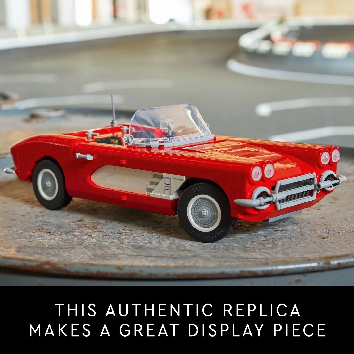 LEGO Icons Corvette 10321 – Set de Construcción de Coche Clásico para Adultos, Idea de Regalo para Amantes de los Autos Clásicos, Construye y Exhibe esta Réplica de un Icónico Auto Americano