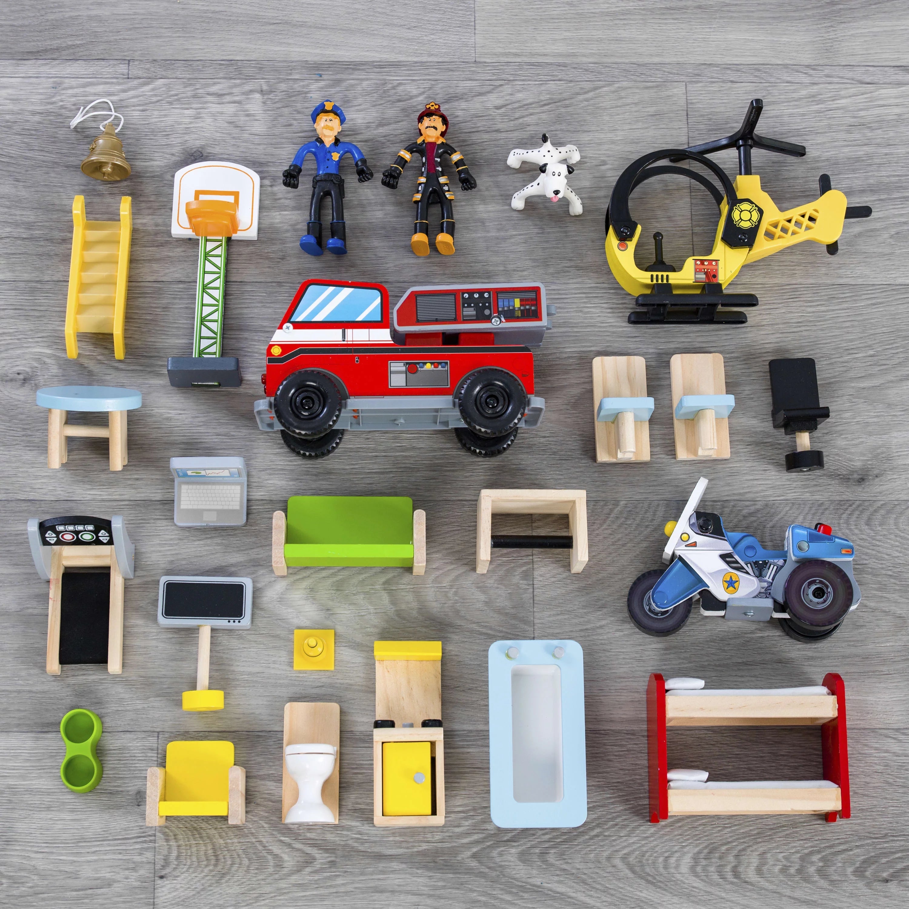 Conjunto de Juego KidKraft Everyday Heroes de Madera Plegable con 26 Piezas