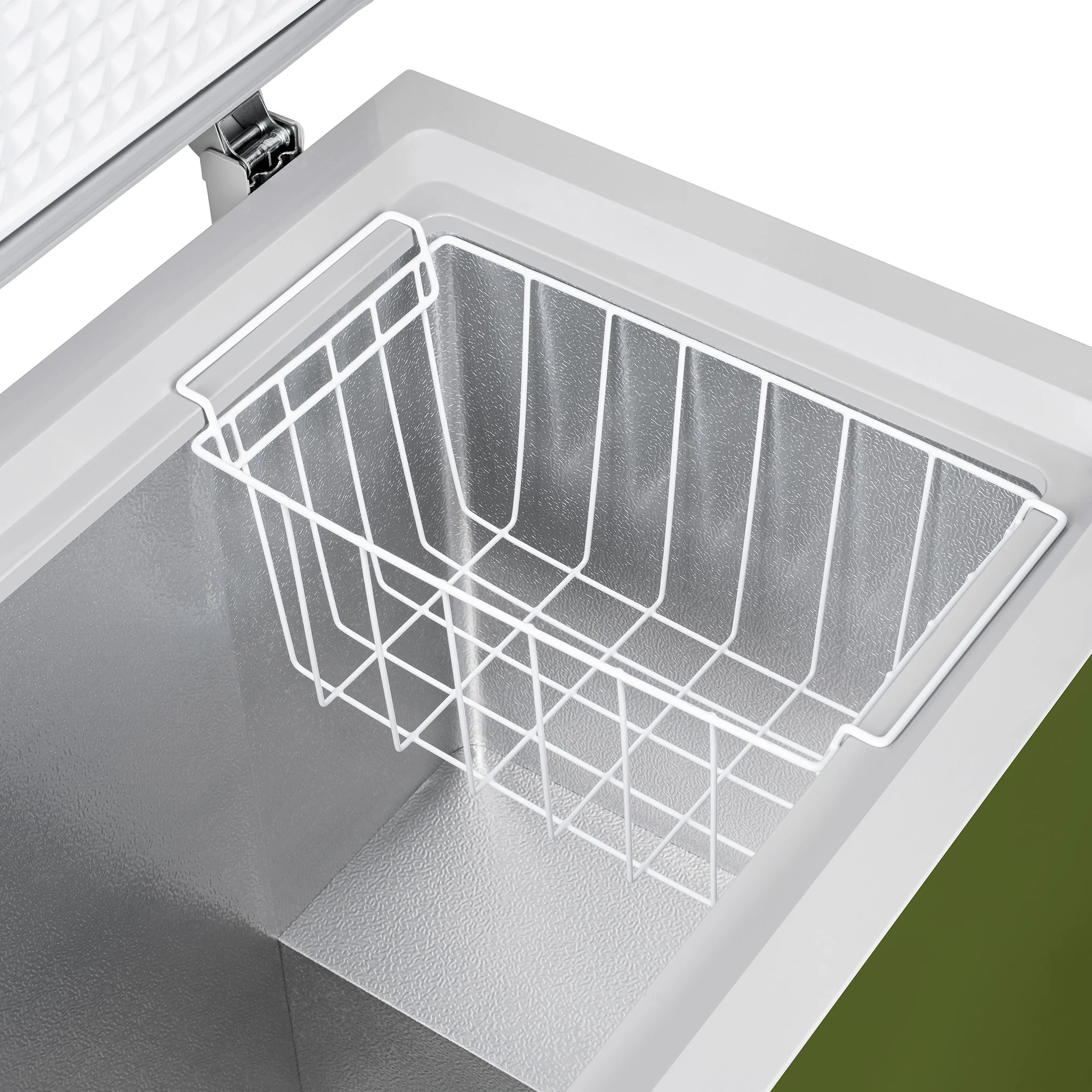 2025 Congelador Vertical Compacto Newair – 6,7 pies³ – Verde Militar