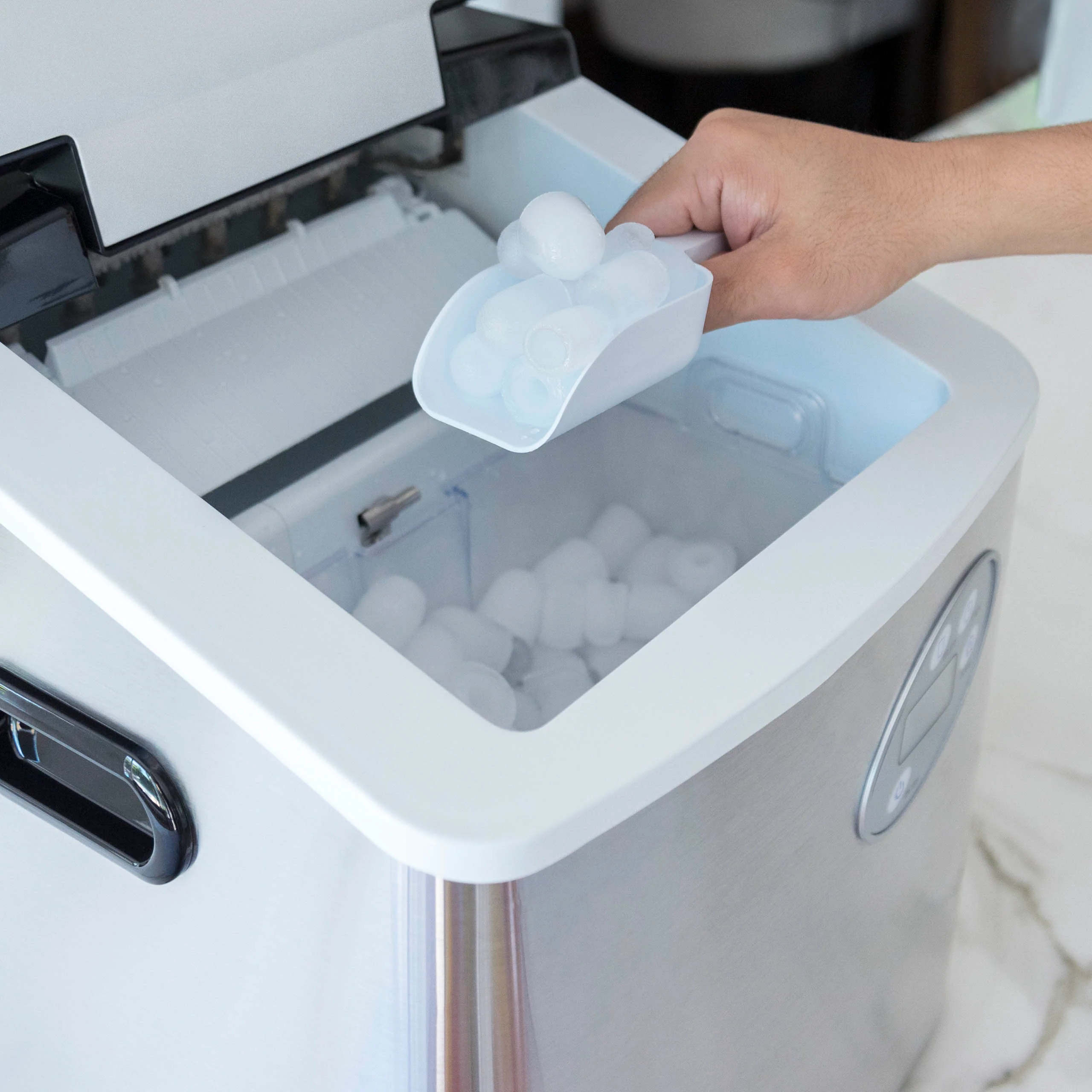 2025 Máquina de Hielo de Encimera Newair® – Cubos de Hielo en Forma de Bala, Rojo