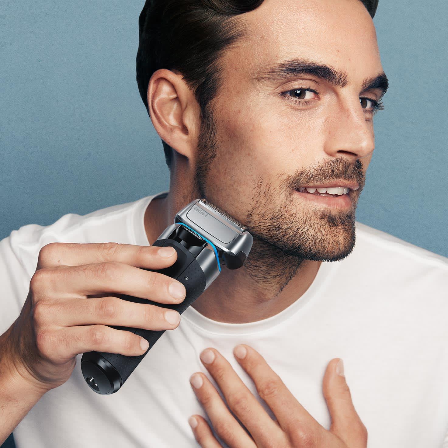 2025 Afeitadora Braun Series 8 8390cc para hombre – Afeitado en seco y húmedo, 100 % resistente al agua, plateado