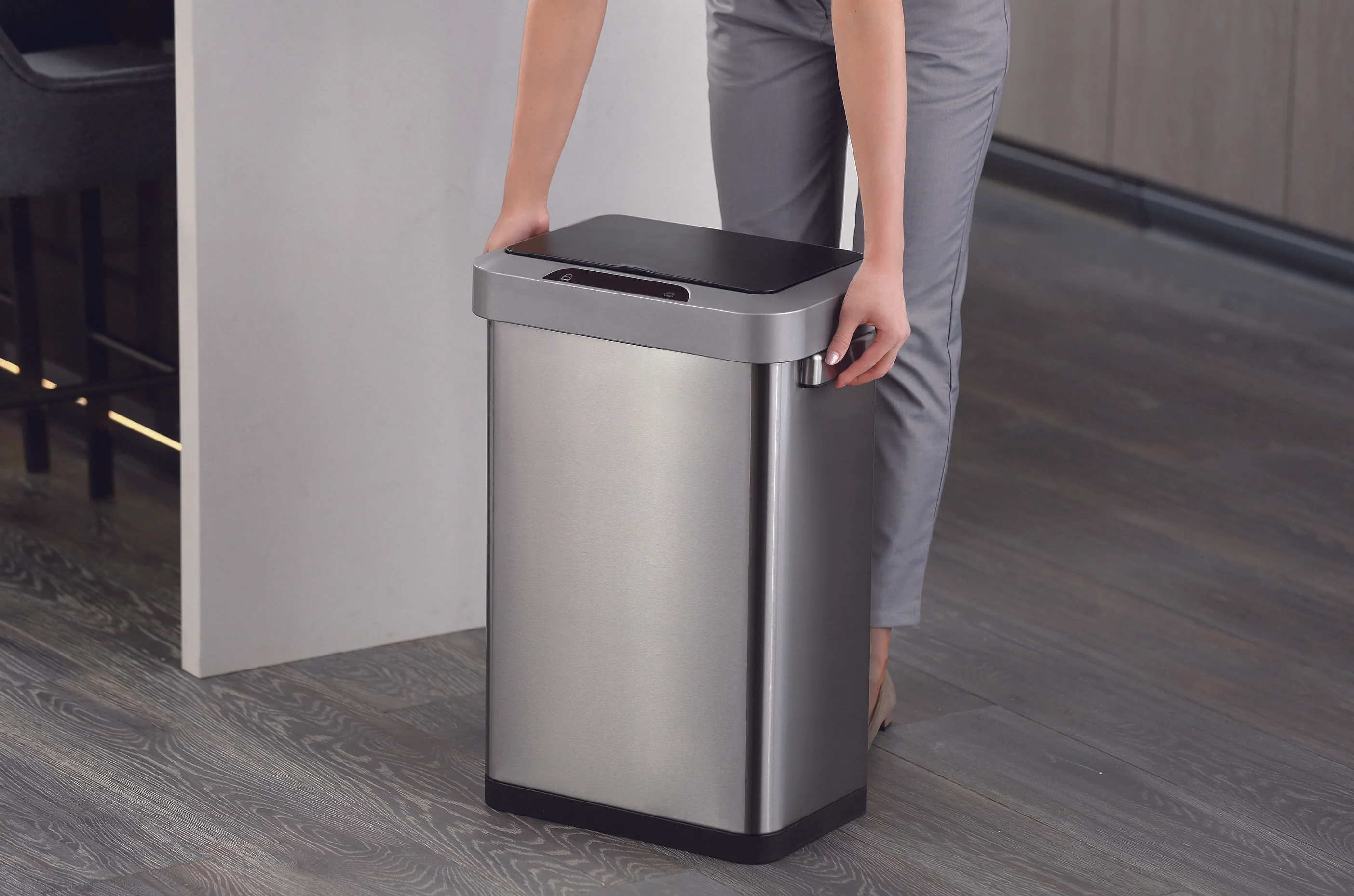 2025 Papelera con sensor Eko Horizon - 45 litros
