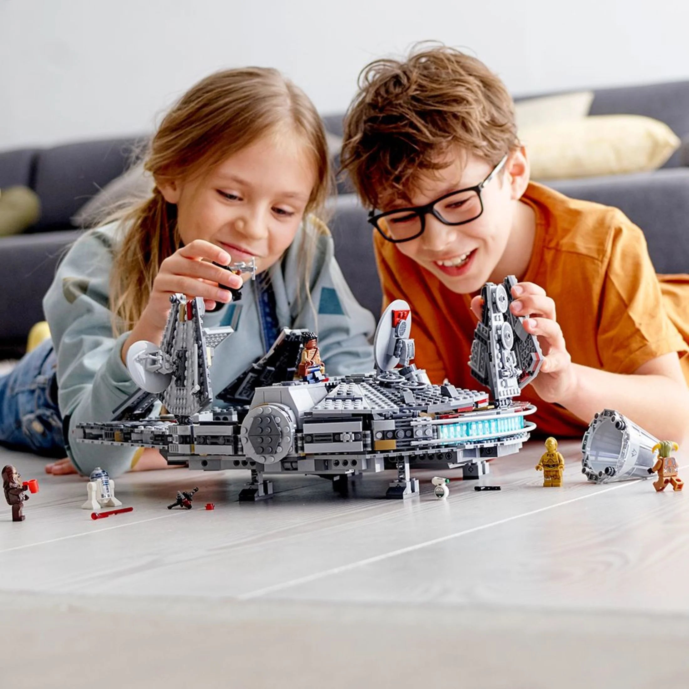 LEGO Star Wars Halcón Milenario 75257 Set de Construcción – Modelo de Nave Espacial con Minifiguras de Finn, Chewbacca, Lando Calrissian, Boolio, C-3PO, R2-D2 y D-O, Colección de la Película El Ascenso de Skywalker