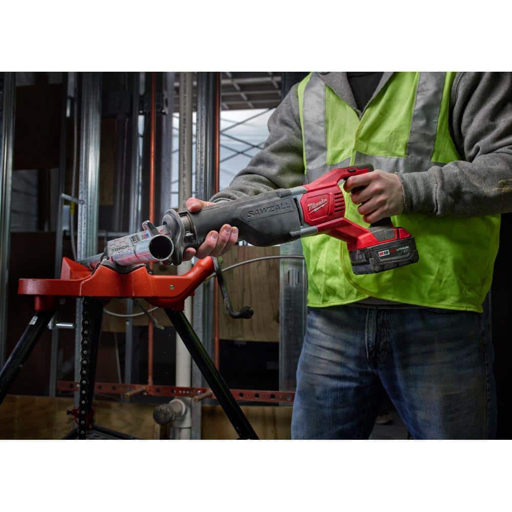 2025 Kit Combo Herramientas Inalámbricas Milwaukee M18 18V de Litio (6 Herramientas) con Dos Baterías de 3.0 Ah, 1 Cargador, 1 Maletín de Herramientas - Modelo 2696-26