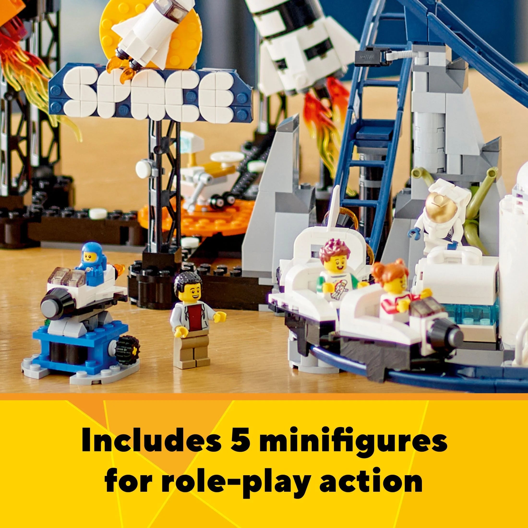 LEGO Creator 3 en 1 Montaña Rusa Espacial, Parque de Diversiones Reconfigurable, Construye una Montaña Rusa Espacial, Torre de Caída o Carrusel Giratorio, con 5 Minifiguras, Juguete de Construcción para Niños de 9 Años en Adelante, 31142