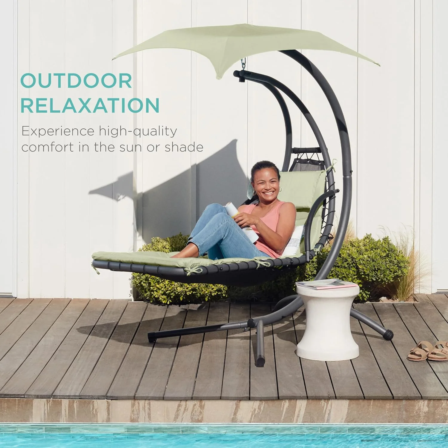 Chaise Longue Suspendue de Exterior Best Choice Products – Silla Balancín Curvada de Acero con Cojín Integrado y Toldo Desmontable – Gris Carbón