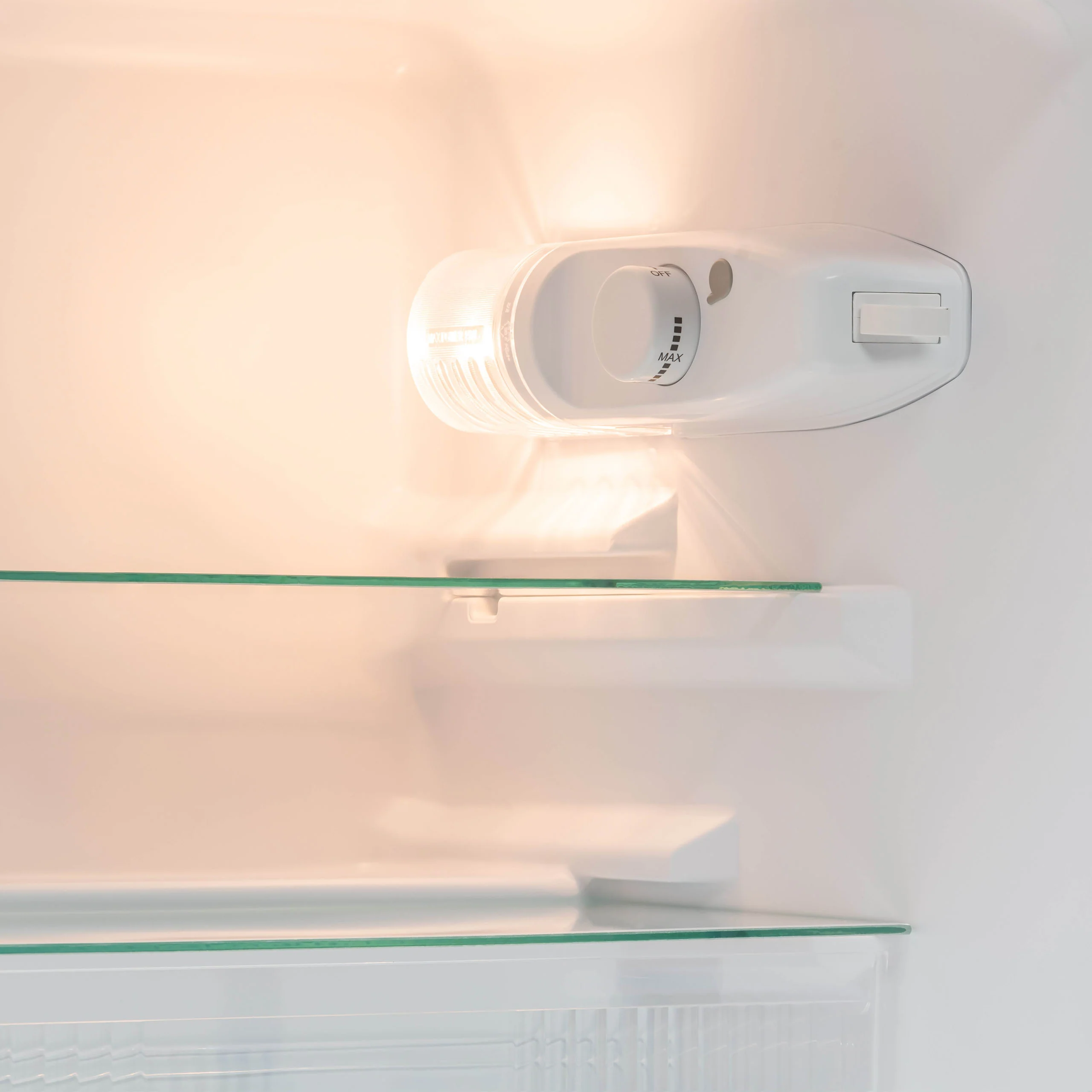2025 Refrigerador Mini Bar Compacto Newair con Congelador – Negro (3,1 pies³)