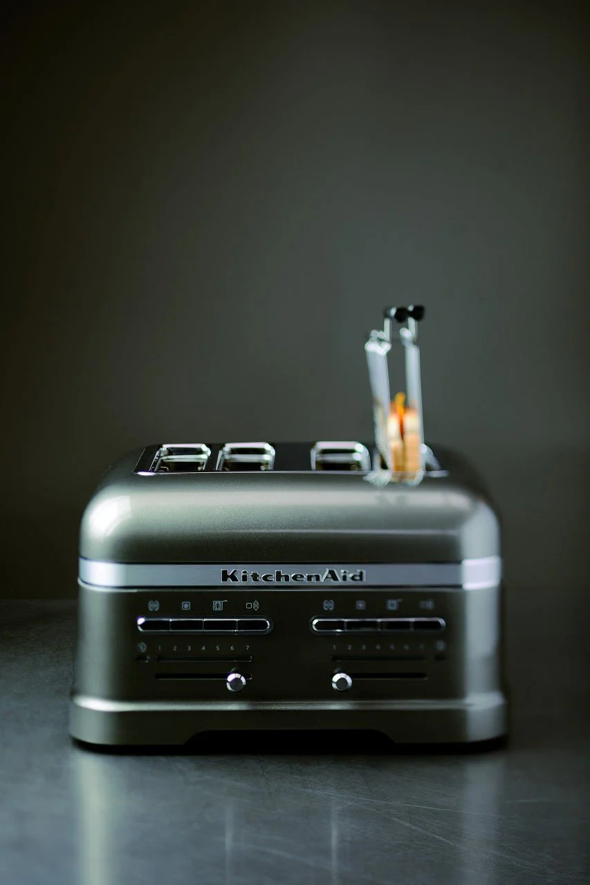 2025 Tostadora Artisan de 4 ranuras KitchenAid 5KMT4205