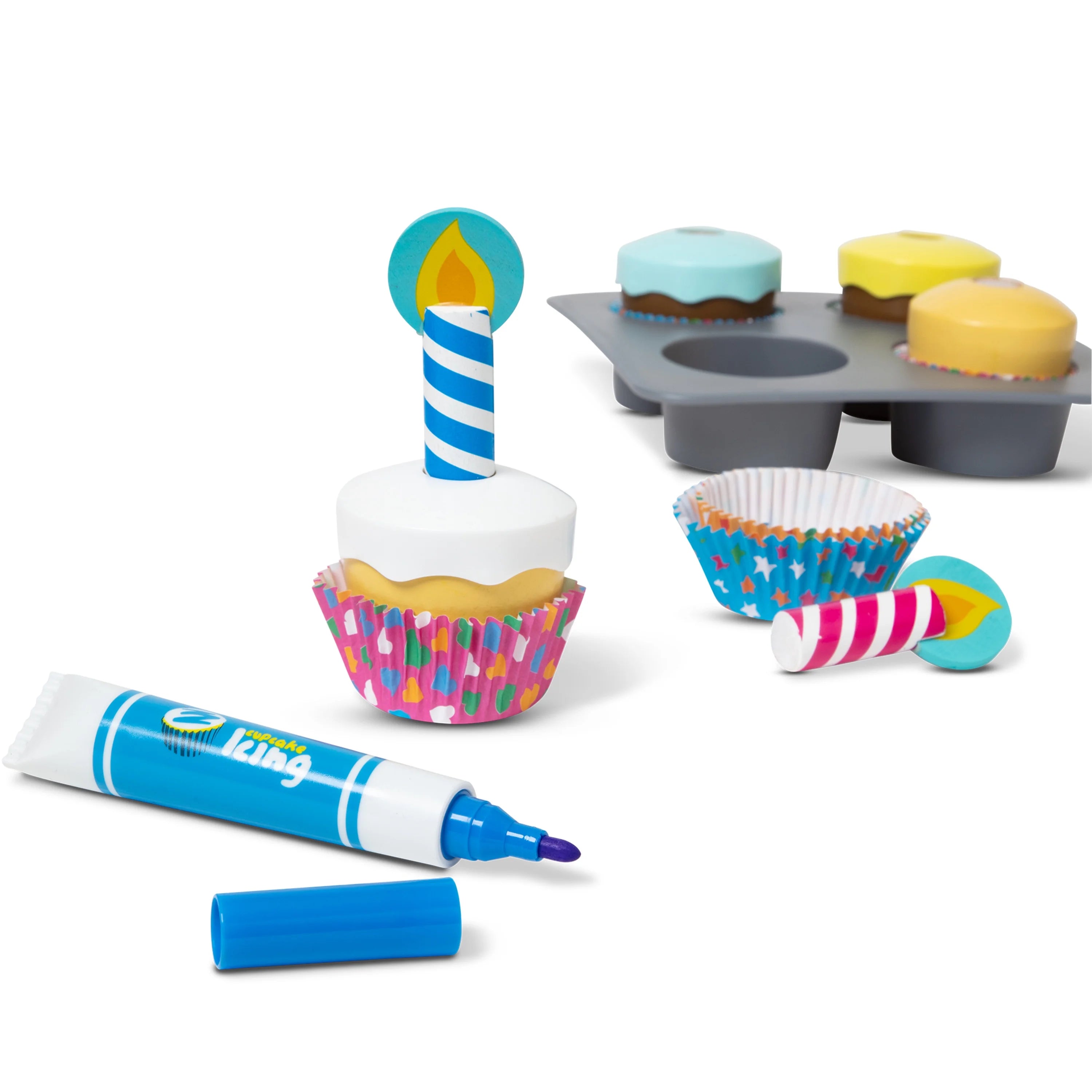 Melissa & Doug Juego de Juguete para Hornear y Decorar Cupcakes de Madera – Certificado FSC