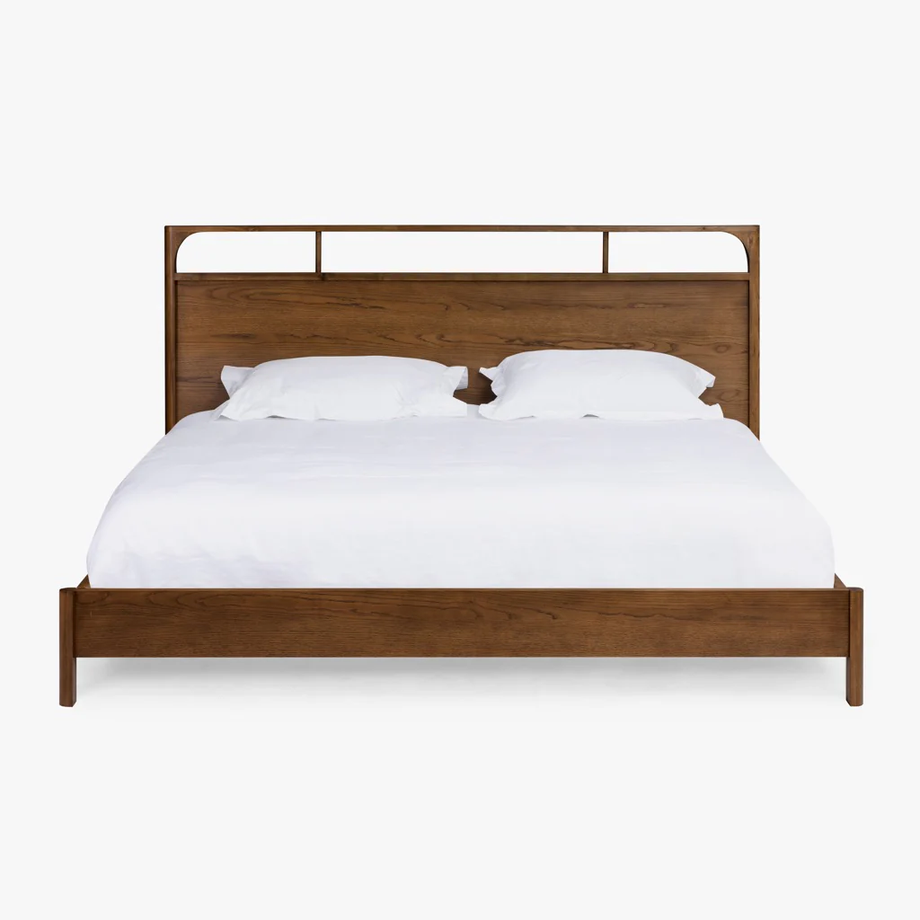 Cama Cali de Roble Tinte Nogal – Elegancia Natural y Acabados Cuidados