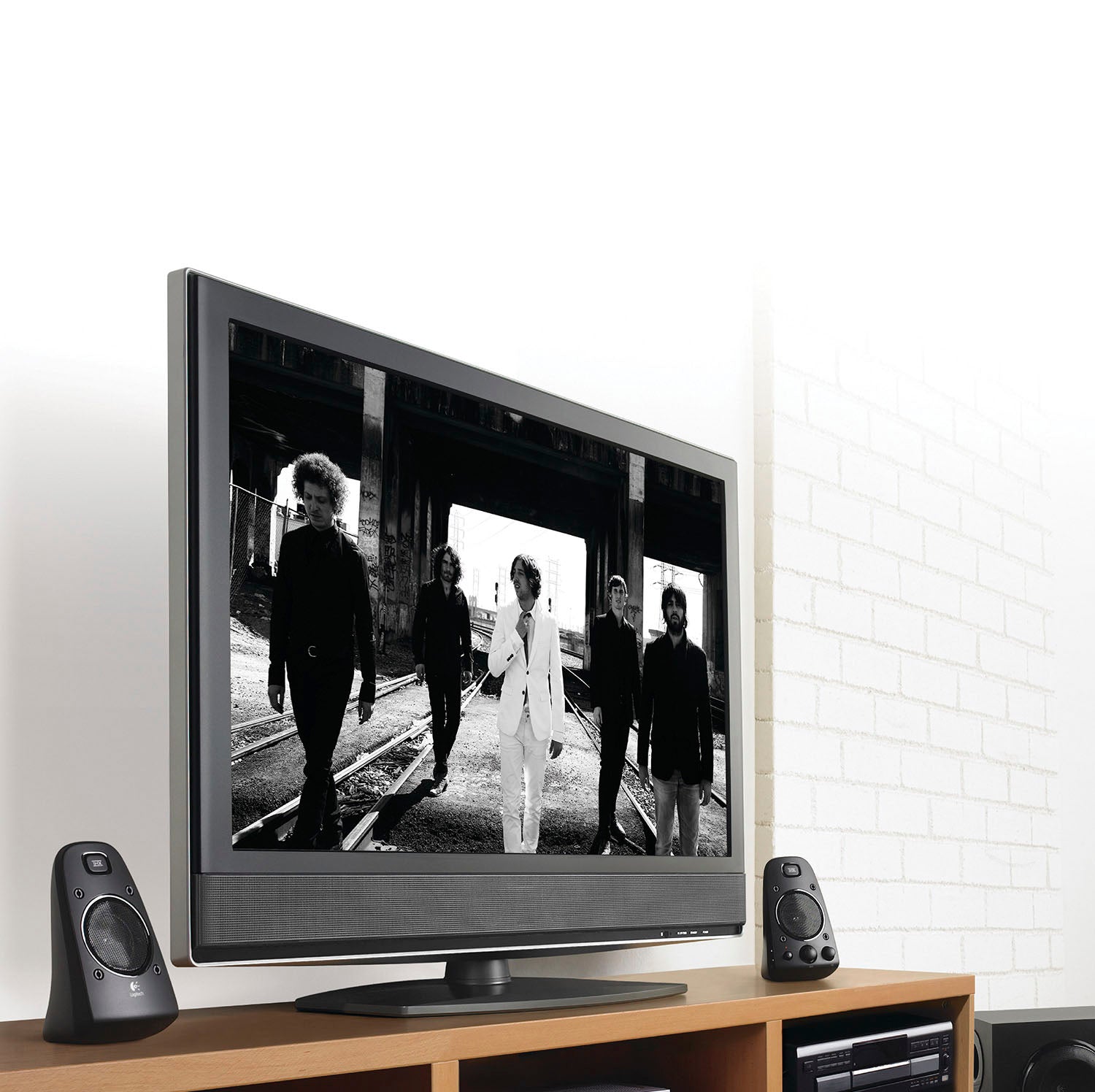Logitech – Sistema de Altavoces 2.1 Z623 (3 Piezas) – Negro
