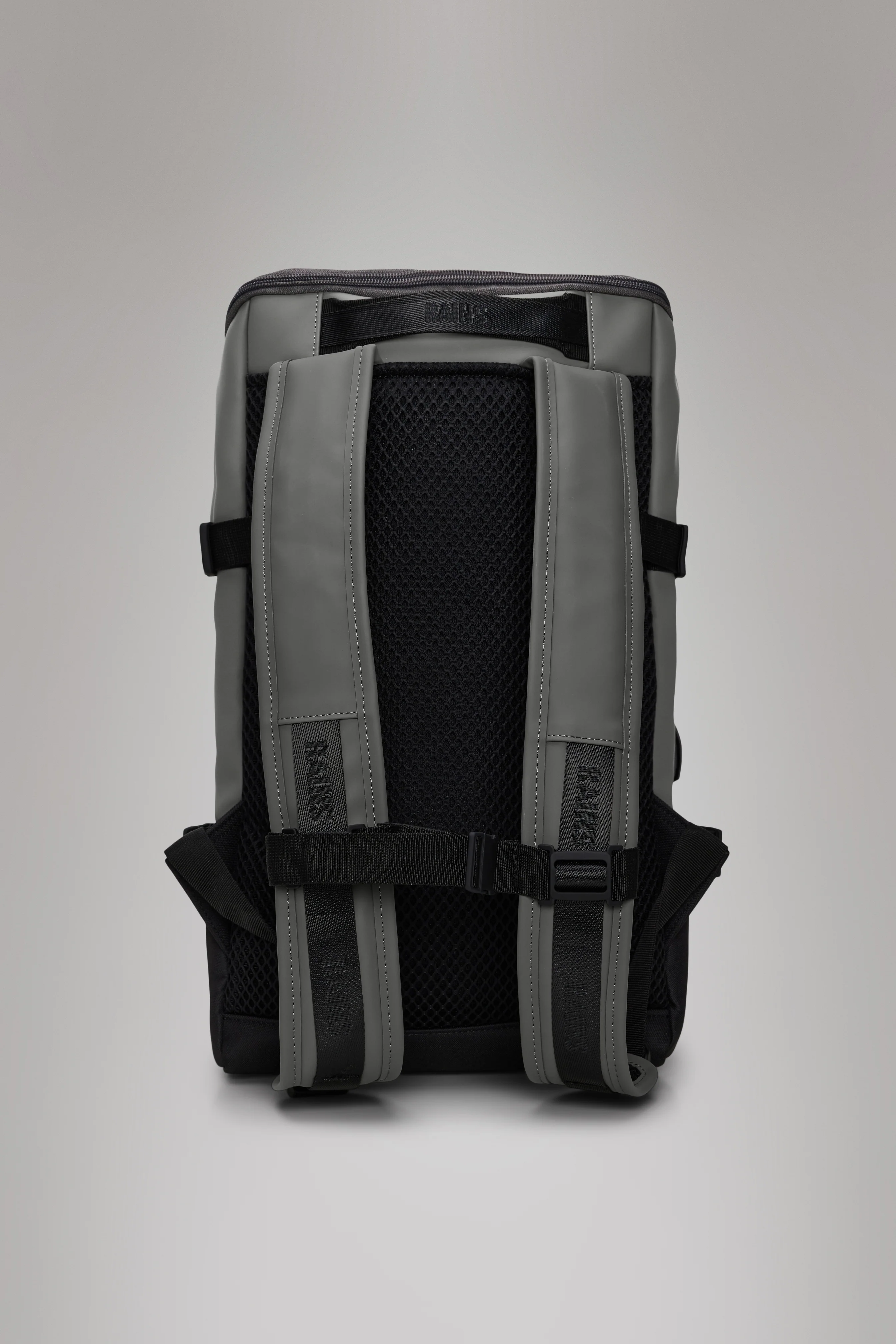 2025 Mochila Trail Cargo – Mochila Versátil y Resistente con Compartimento para Portátil de 13