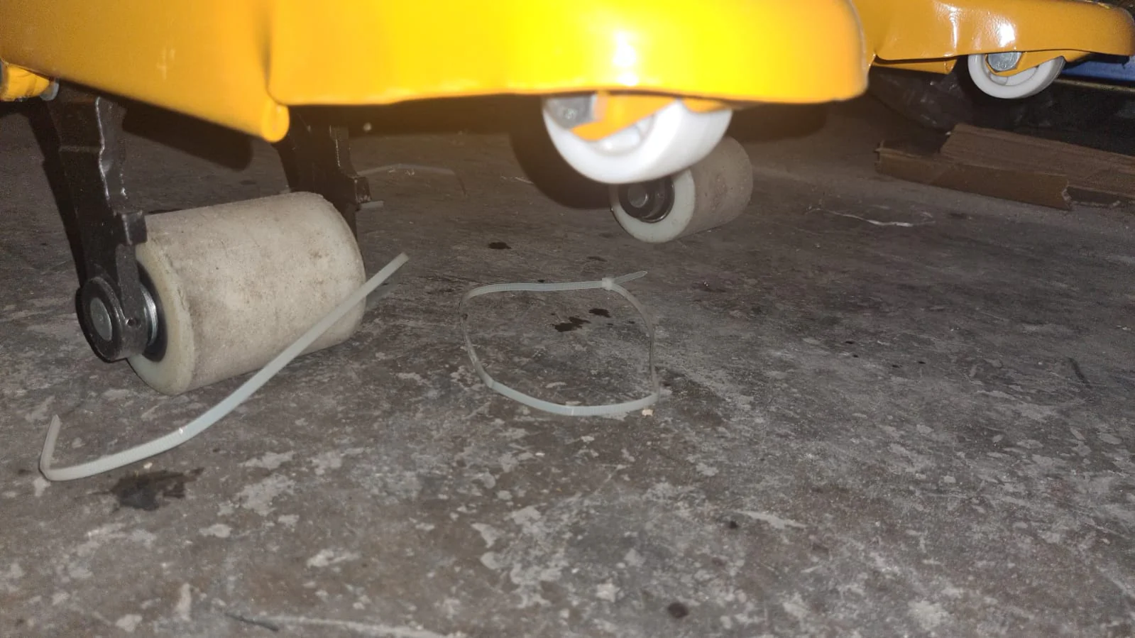 2025 Transpaleta Manual Ultraplana Aiko 2,5 Toneladas, 540 x 900 mm, Ruedas de Nylon Simples | Modelo: PT-W2.5N-540/900