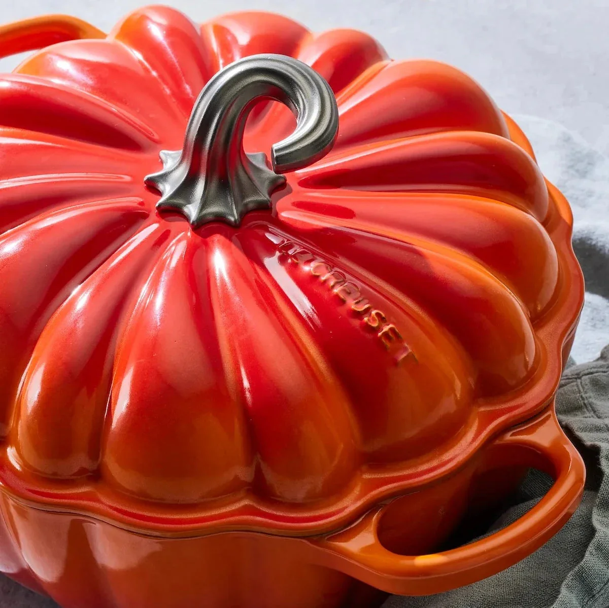 2025 Le Creuset - Cocotte / Sartén para asar Signature Calabaza naranja 24 cm 3,7 l