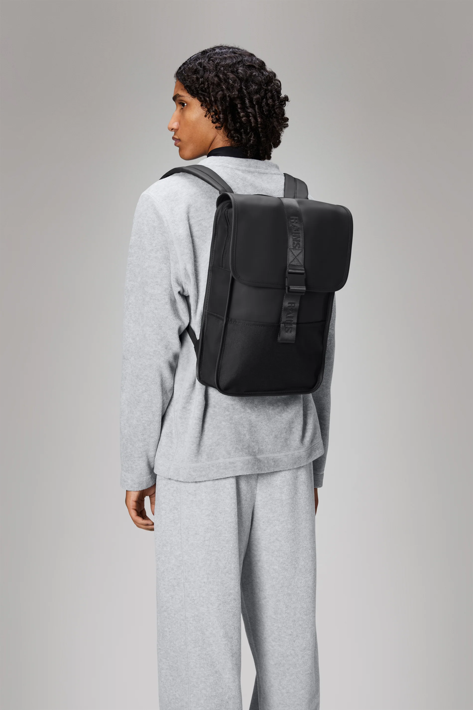 2025 Trail Backpack Mini – Mochila de Día Repelente al Agua (15