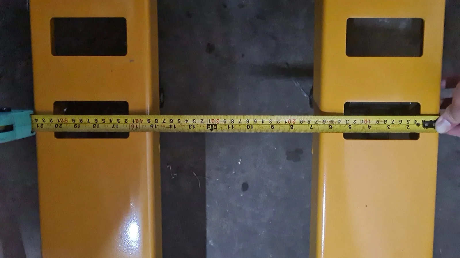 2025 Transpaleta Manual Ultraplana Aiko 2,5 Toneladas, 540 x 900 mm, Ruedas de Nylon Simples | Modelo: PT-W2.5N-540/900