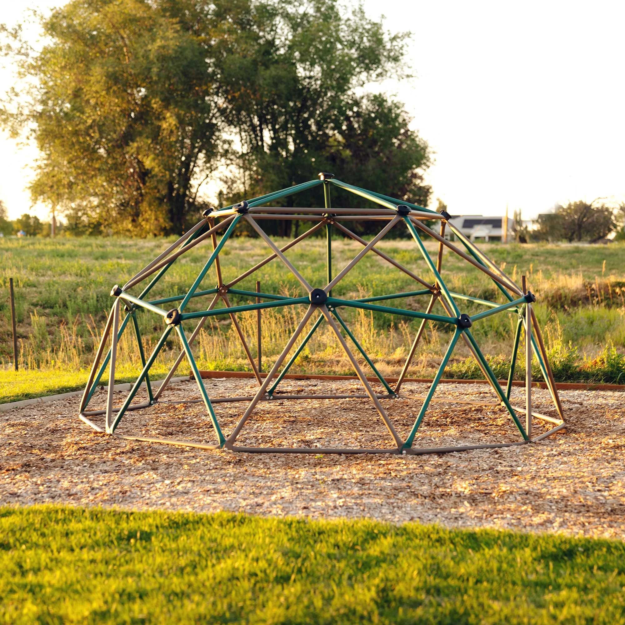 Lifetime Cúpula para Escalar al Aire Libre para Niños, 5 pies de Alto x 10 pies de Ancho con Dosel, Verde y Marrón (90612)