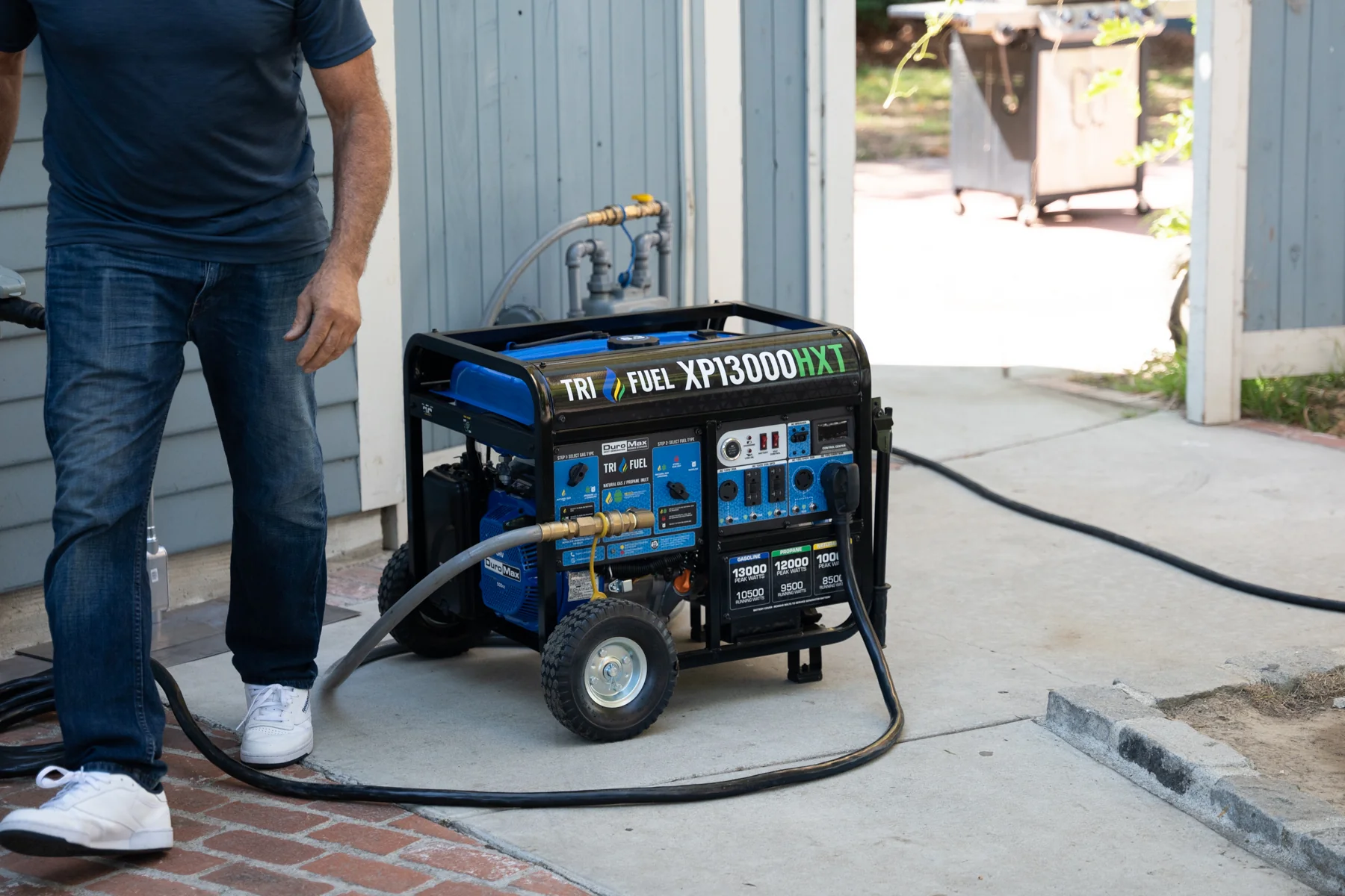 2025 Generador Portátil Trifuel 13 000 W HXT con Alerta de Monóxido de Carbono (CO)