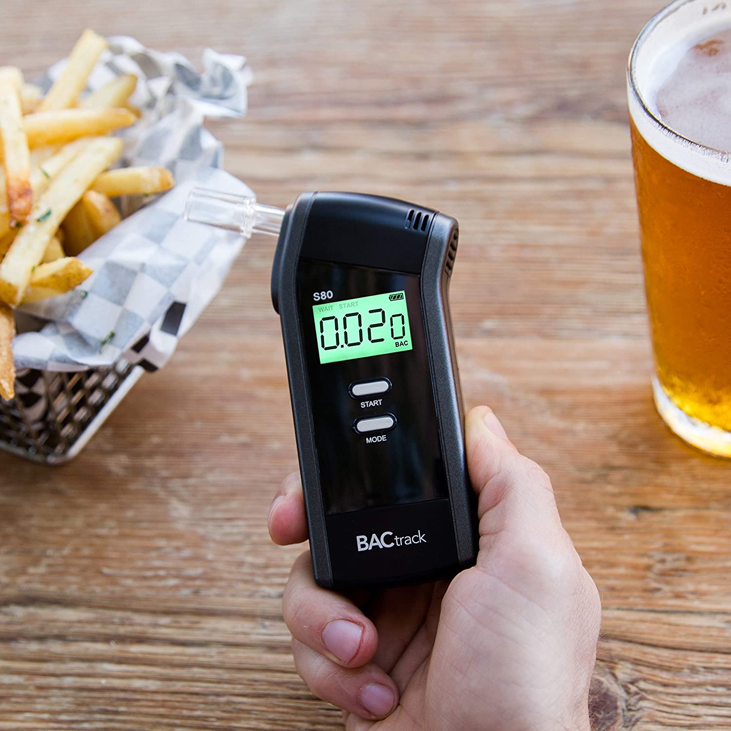 BACtrack S80 Alcoholímetro | Probador Portátil de Alcohol en el Aliento para Uso Personal y Profesional