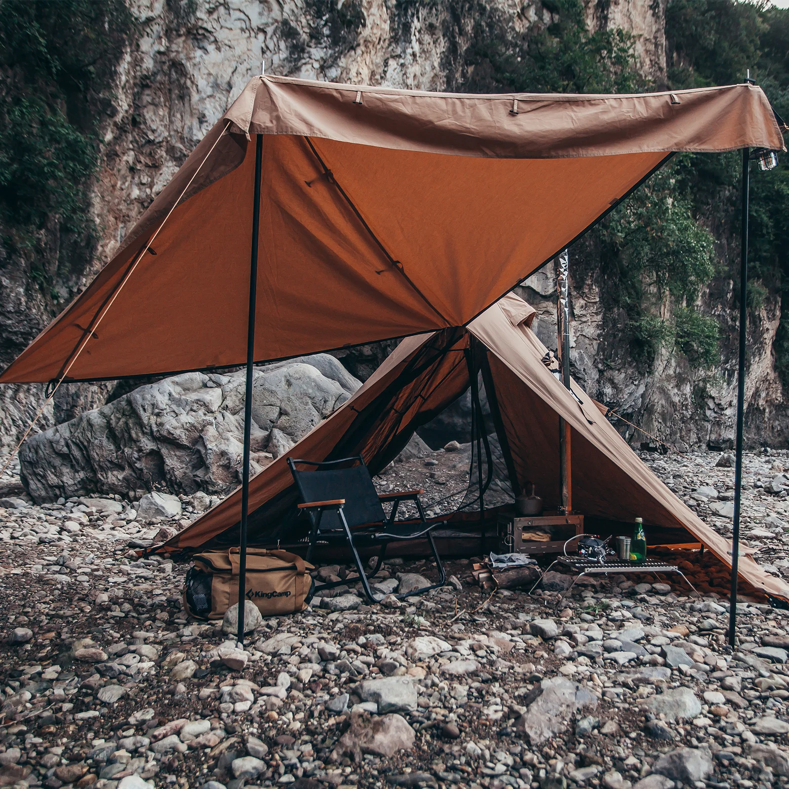 2025 KingCamp Torino 2 – Tienda espaciosa para 1-2 personas con estructura simple de un solo mástil, salida para chimenea, resistente al invierno, repelente al agua y compacta