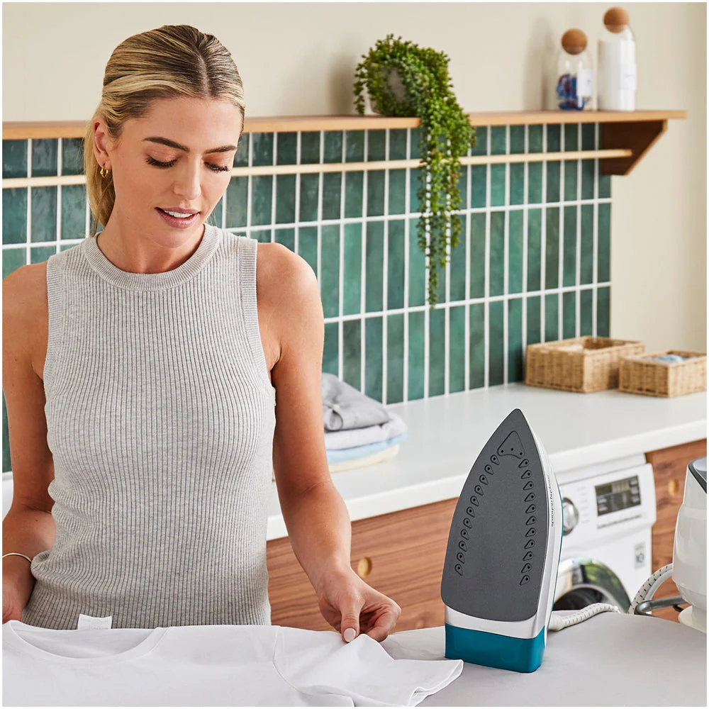 2025 Morphy Richards 332014 Power Steam Elite - Centro de planchado con sistema de autolimpieza, 1,35L, Verde - Planchado de alta gama - Sencillez y eficacia