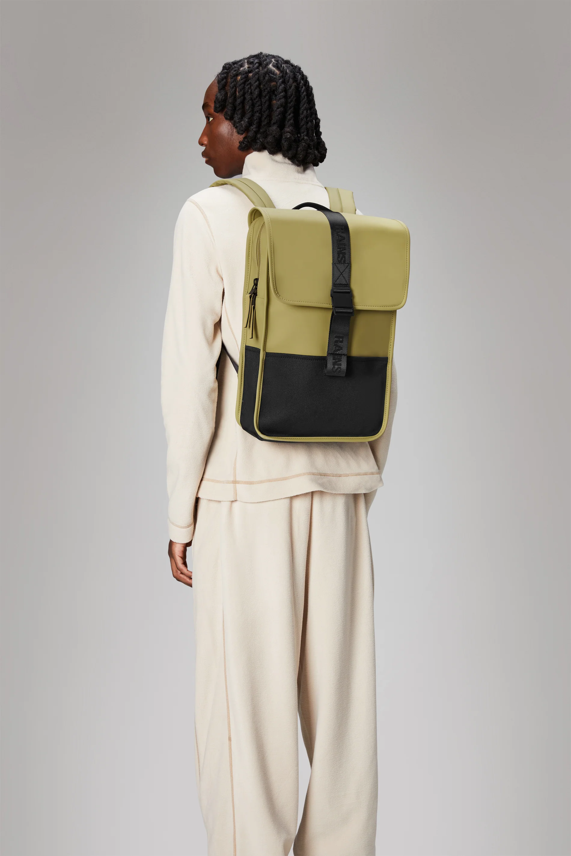 2025 Trail Backpack Mini – Mochila de Día Repelente al Agua (15