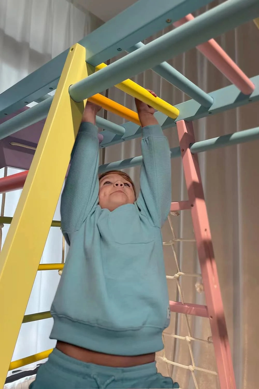 Avenlur Magnolia Parque Infantil Interior Gimnasio Jungle 6 en 1 Estilo Montessori Waldorf Juego de Escalada de Madera con Tobogán, Pared de Escalada, Escalera de Cuerda, Barras de Mono y Columpio para Niños de 2 a 6 años