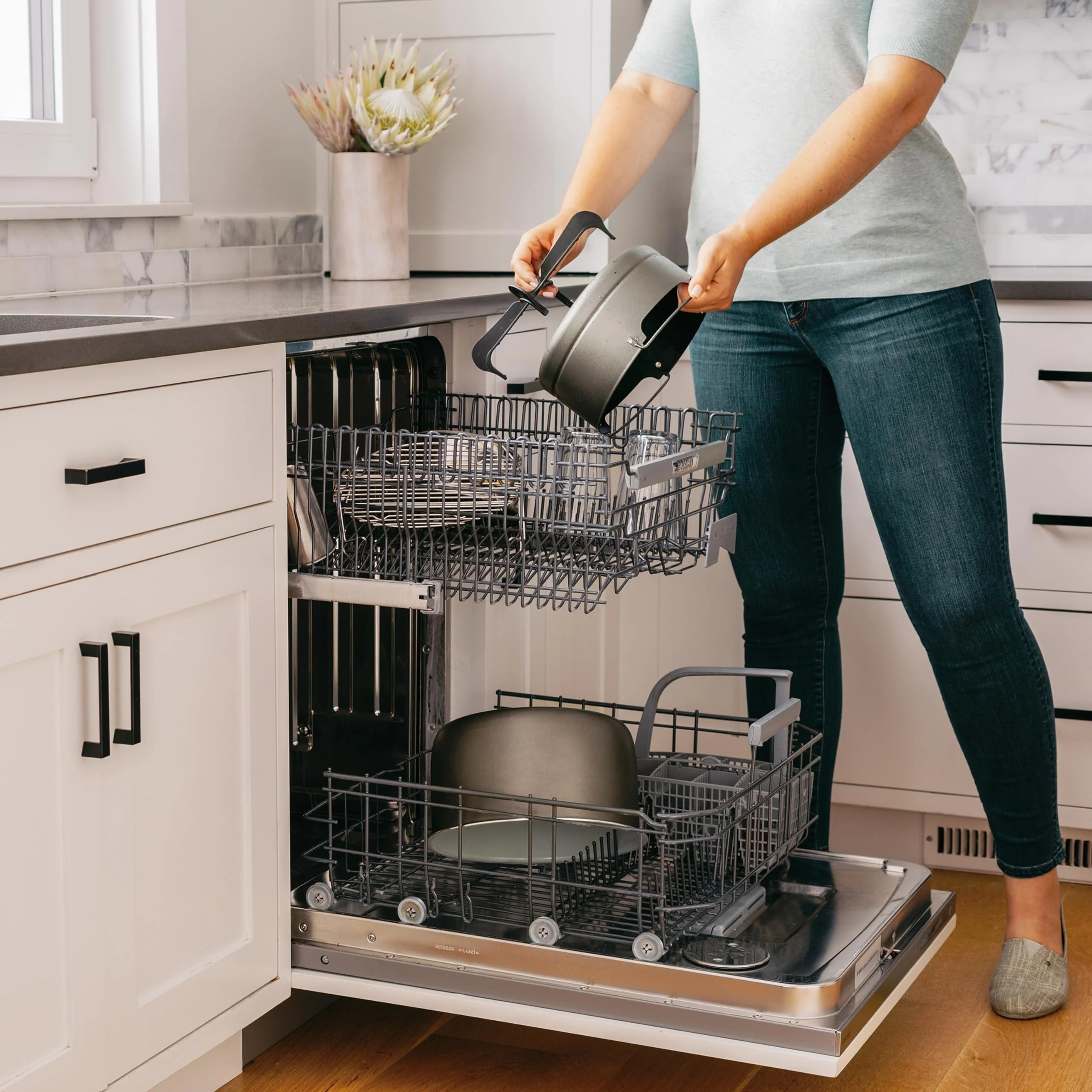 2025 Ninja Foodi Olla Multifunción, 6 L, olla multifunción 7 en 1, olla a presión rápida, freidora de aire caliente, cocción lenta, parrilla y más, acero cepillado y negro, OP300EU