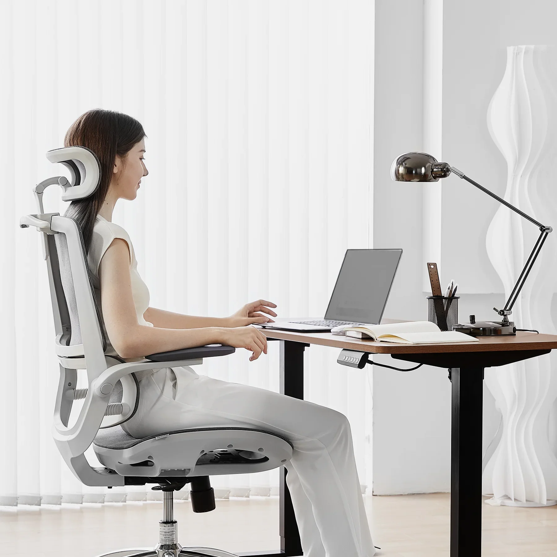 2025 Silla de Oficina Ergonómica Sihoo M59AS con Respaldo de Dos Secciones y Reposabrazos 3D Abatibles