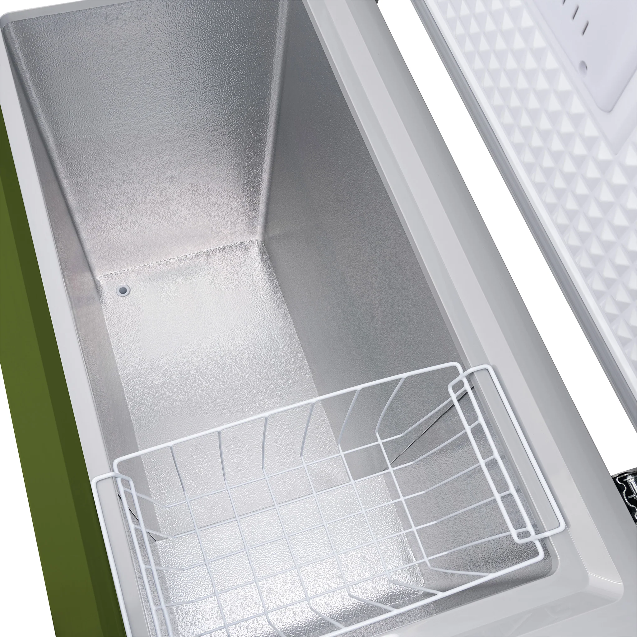 2025 Congelador Vertical Compacto Newair – 6,7 pies³ – Verde Militar