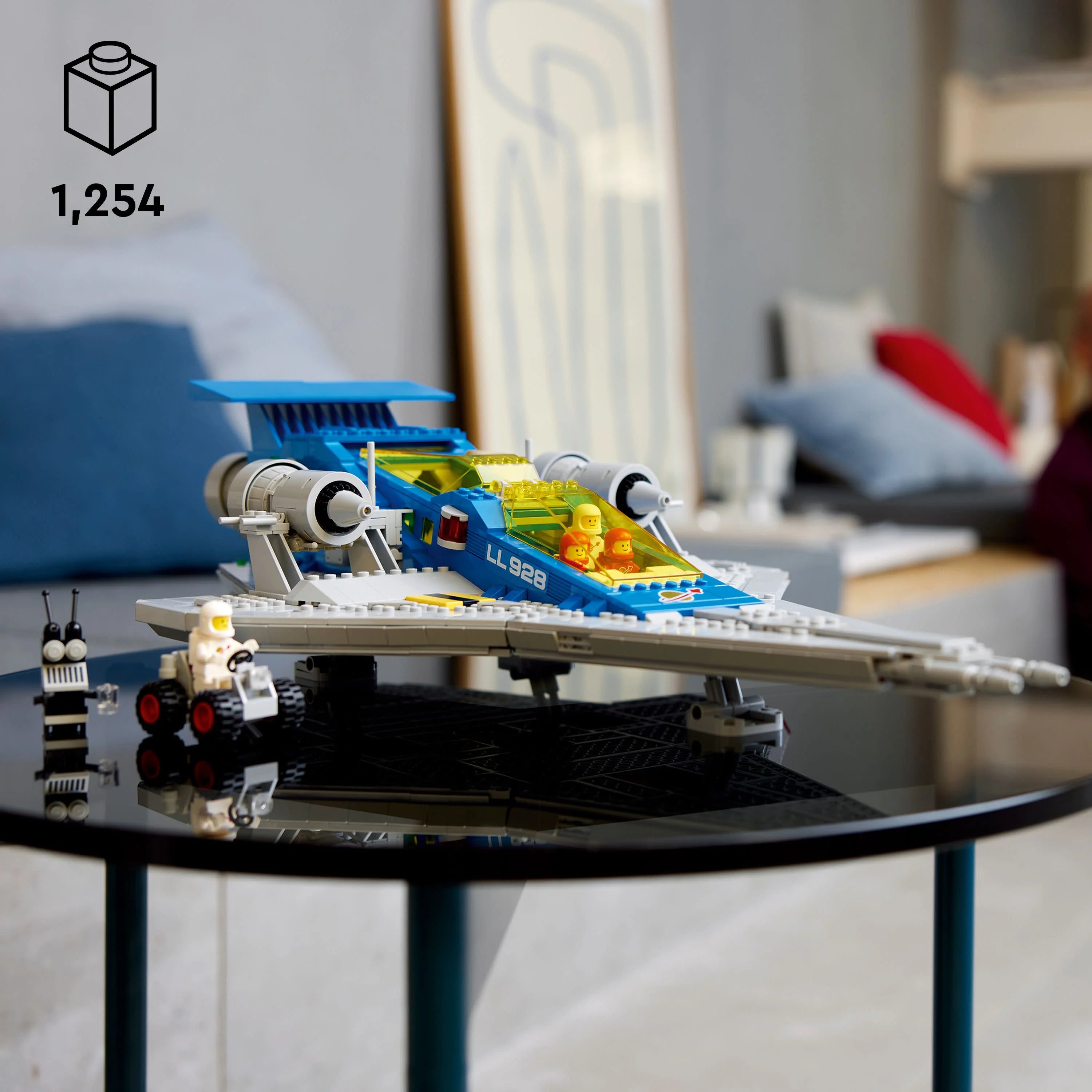 LEGO Icons Explorador Galáctico 10497 – Edición Coleccionable del 90.º Aniversario, Nave Espacial Clásica con Figuras de Astronautas, Set de Construcción para Adultos, Idea de Regalo para Fans del Espacio