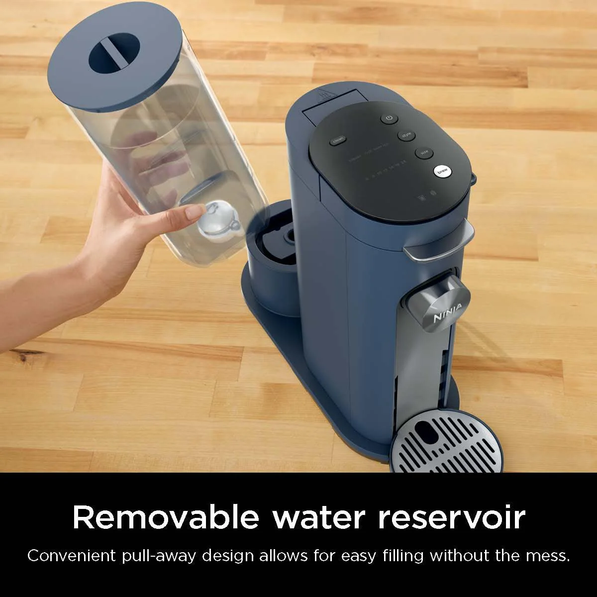 2025 Cafetera de porción individual Ninja Pods & Grounds, compatible con K-Cup, prepara café molido o cápsulas, diseño compacto, depósito de 56 oz, tamaños de taza de 6 oz a 24 oz para viaje, café frío, color piedra, modelo PB041ST