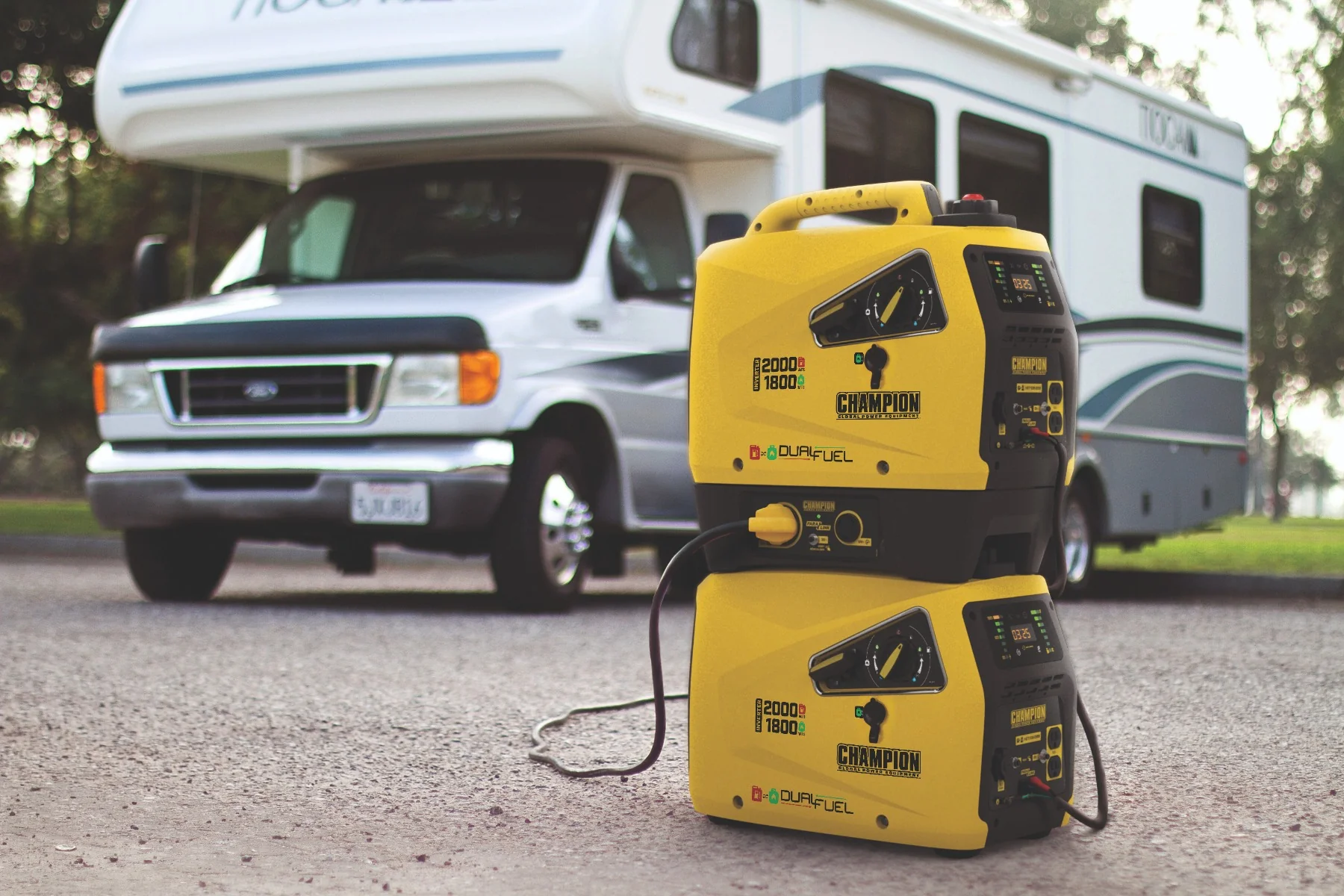 2025 CHAMPION 2000W – Generador inverter Dual Fuel (Gasolina/Propano)