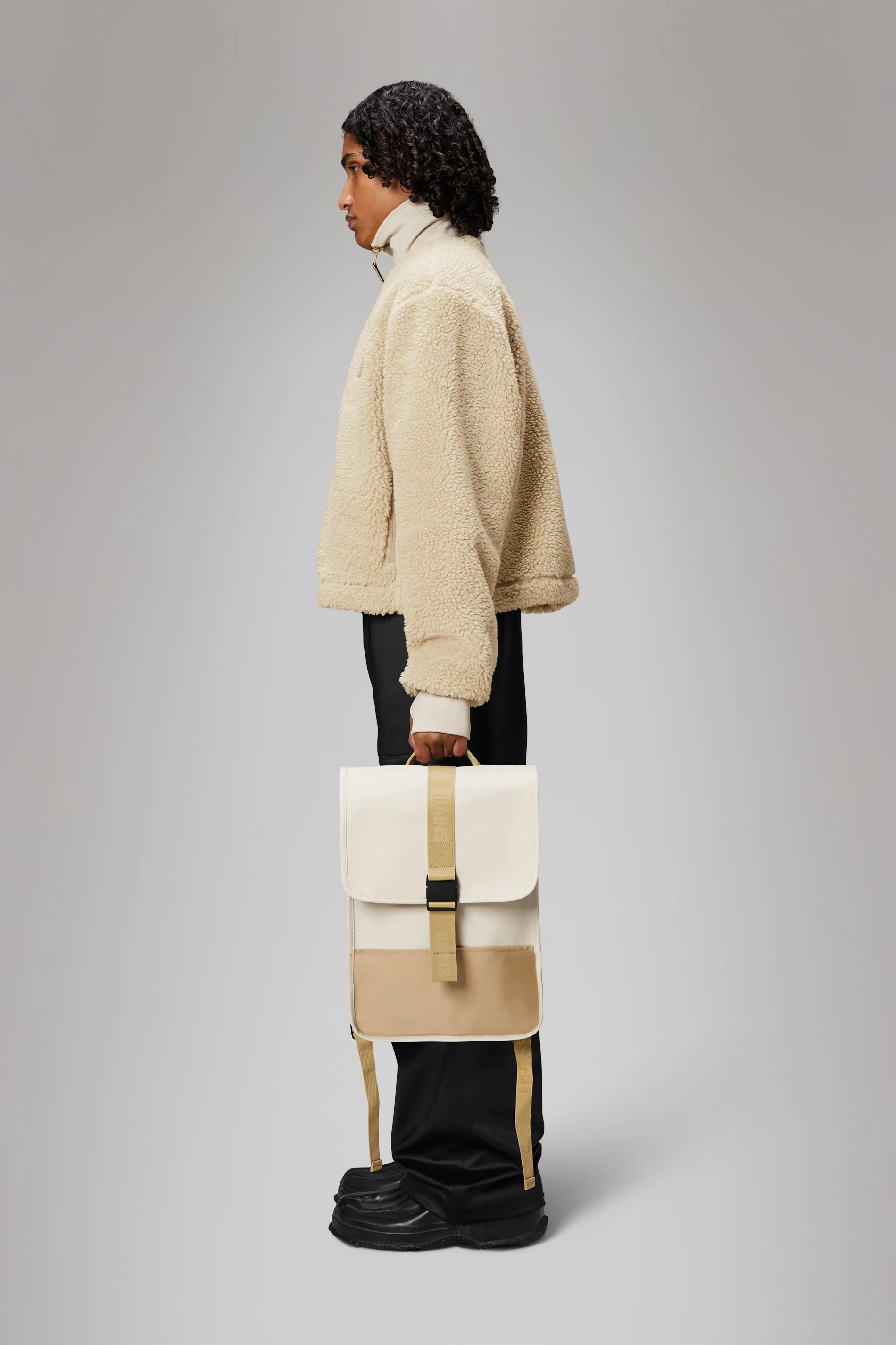 2025 Trail Backpack Mini – Mochila de Día Repelente al Agua (15