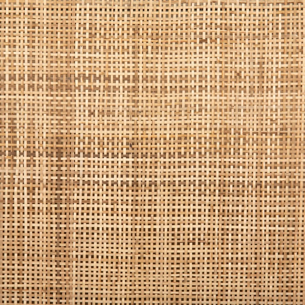 Cama Sydney de Madera de Mango Natural y Ratán Tejido – Elegancia Natural y Textura Auténtica