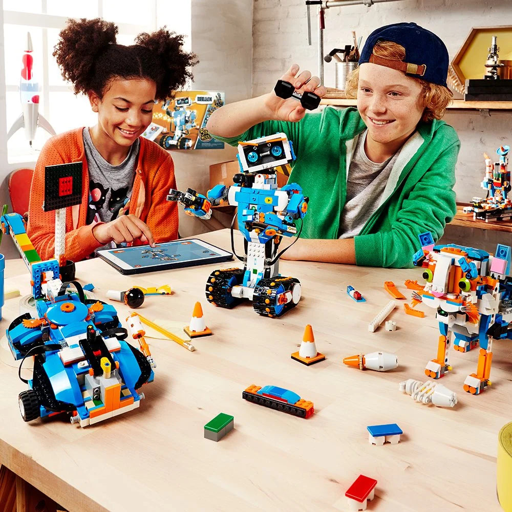 LEGO Boost Creative Toolbox 17101 Kit de Construcción y Programación (847 Piezas)